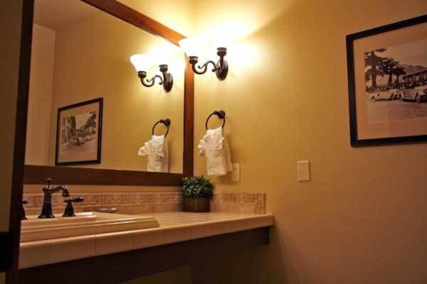 Studio Apartment - Nonsmoking - Photo 4