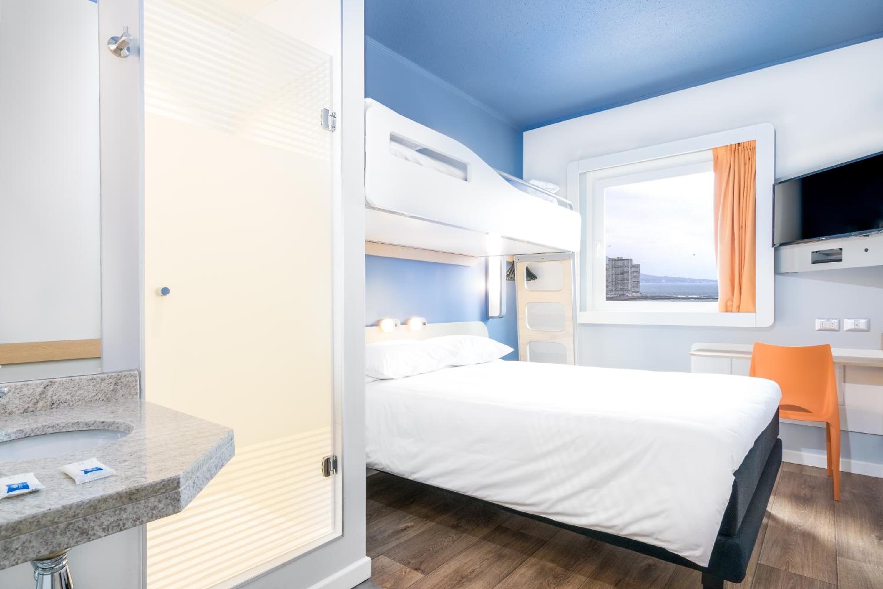 Standard Room photo 3