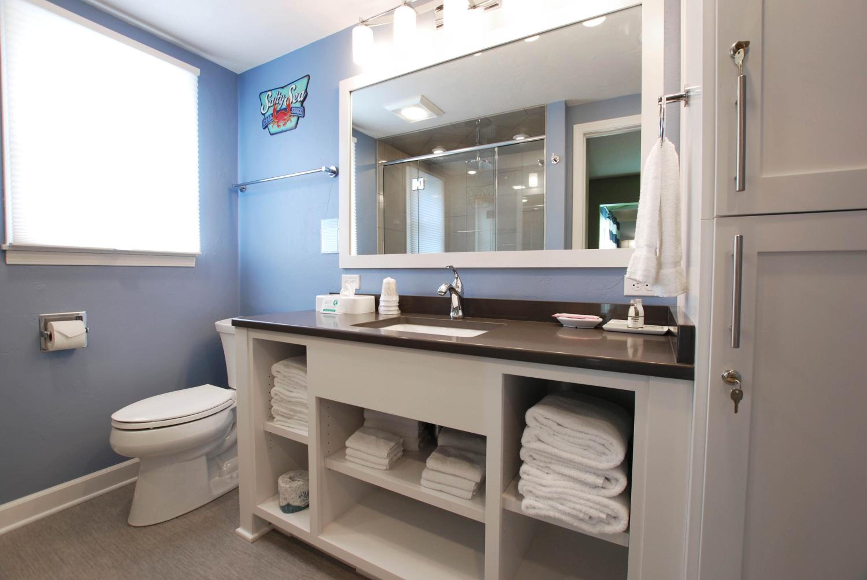 Superior King Suite photo 3