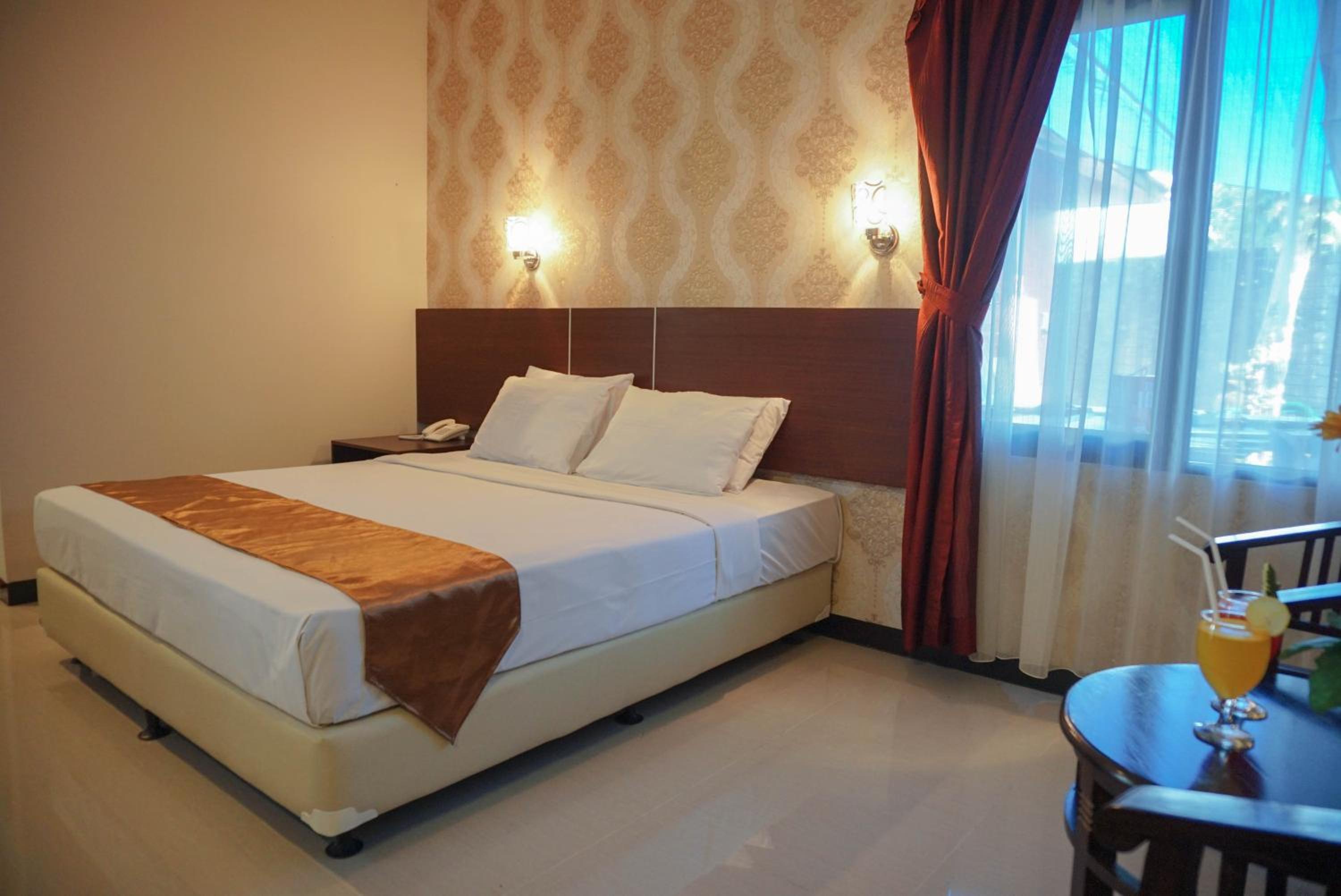 Deluxe Double Room - Photo 1