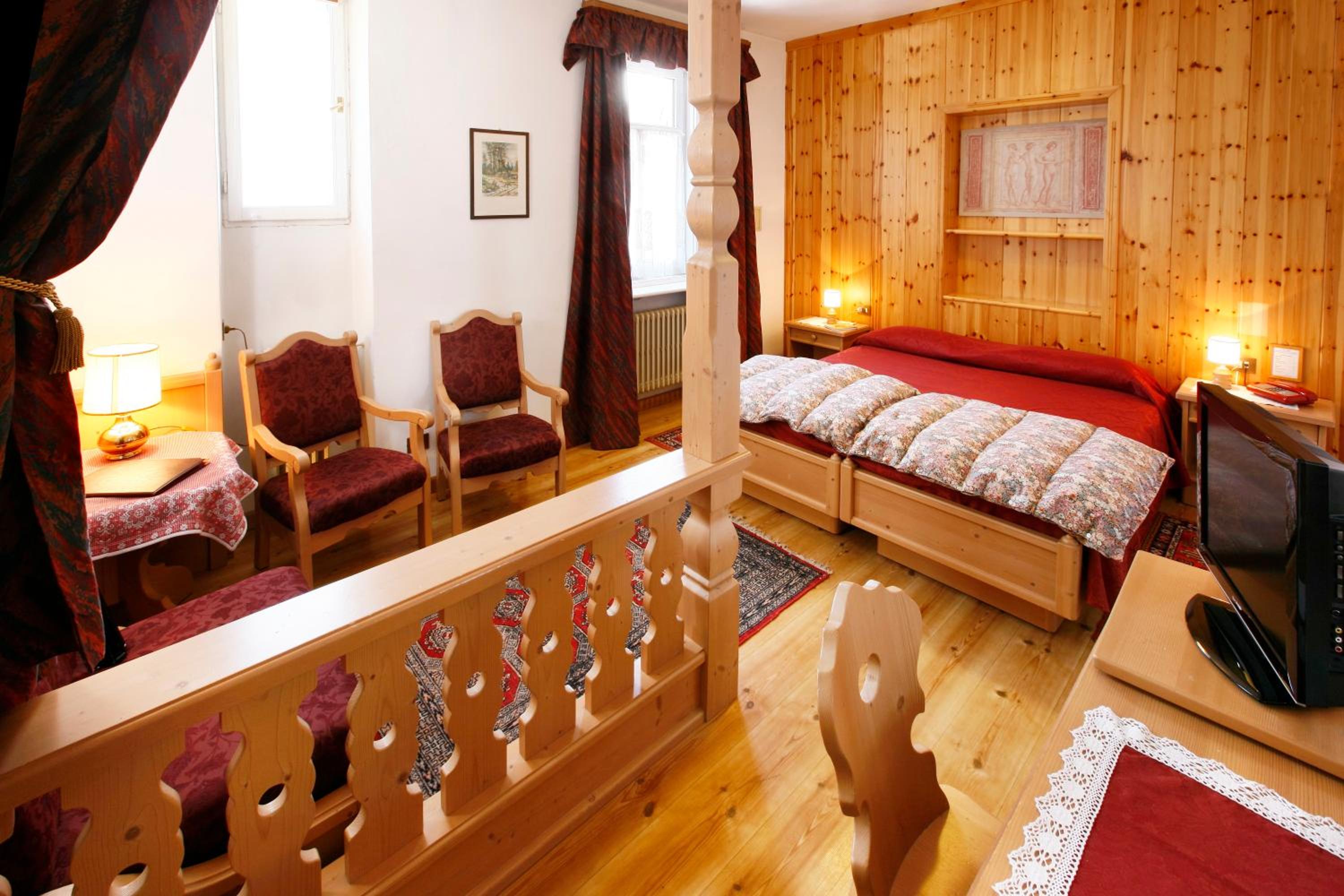 Standard Double Room - Photo 3