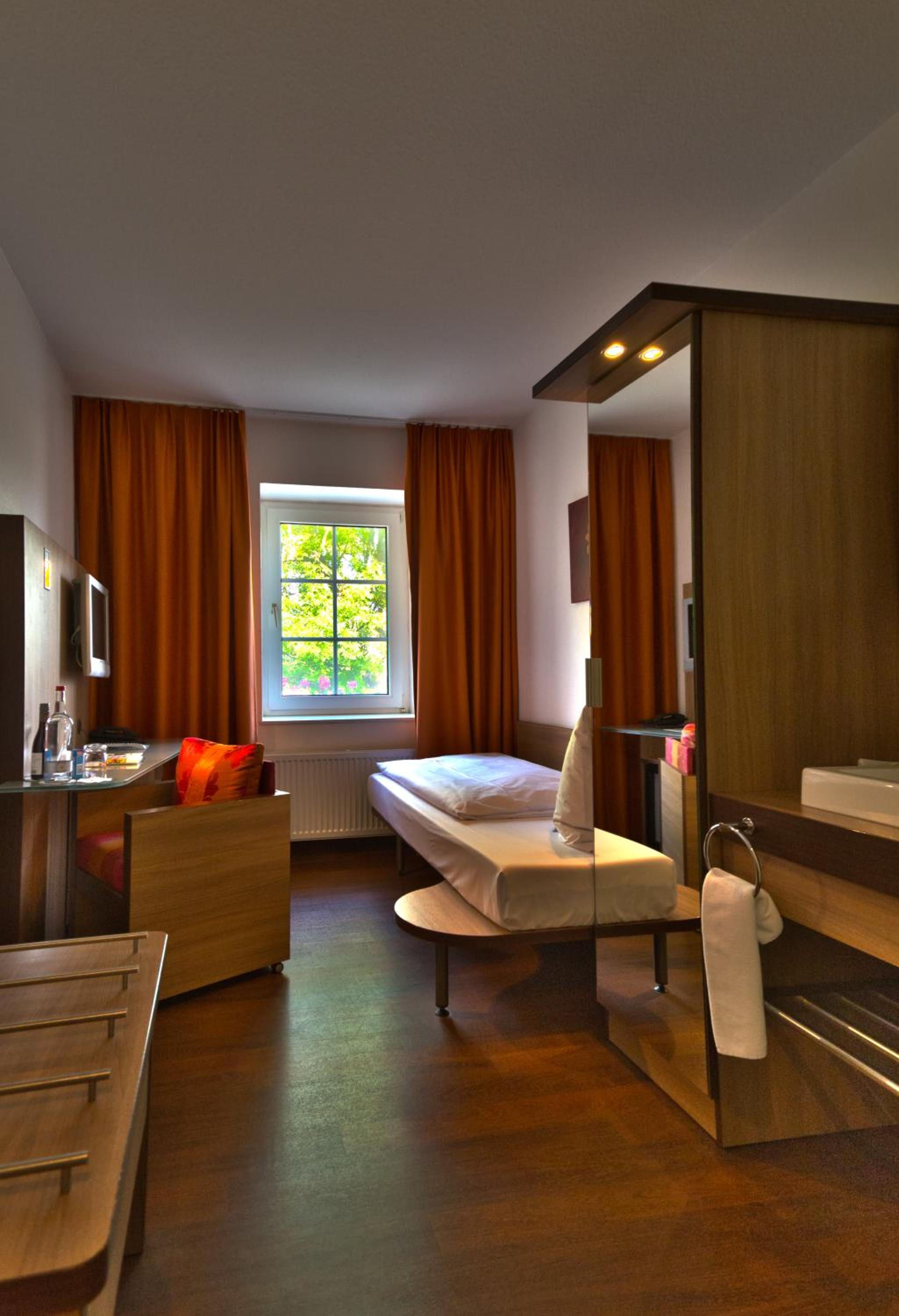 Standard Single Room photo 3