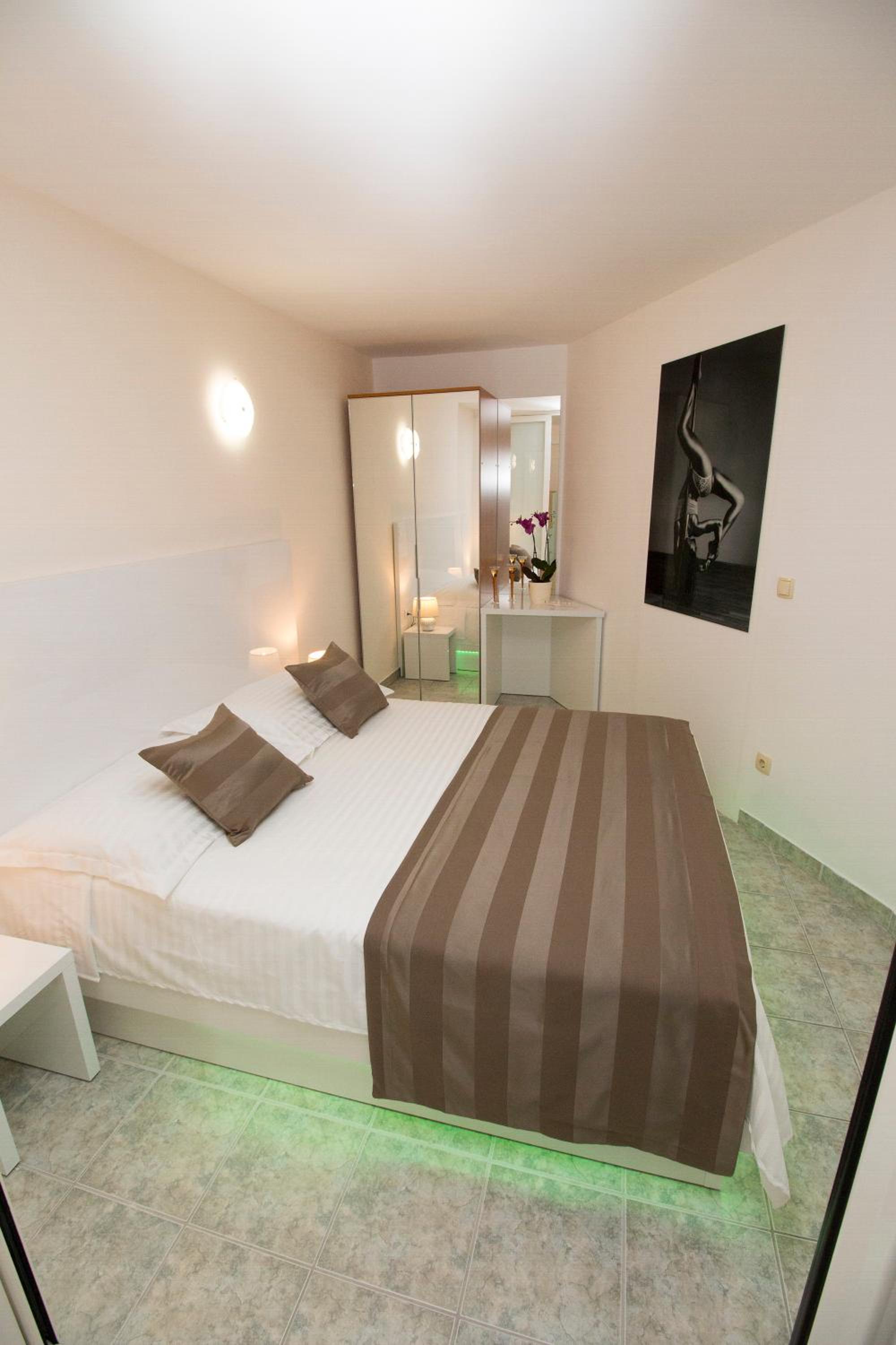 Superior Apartment photo 1