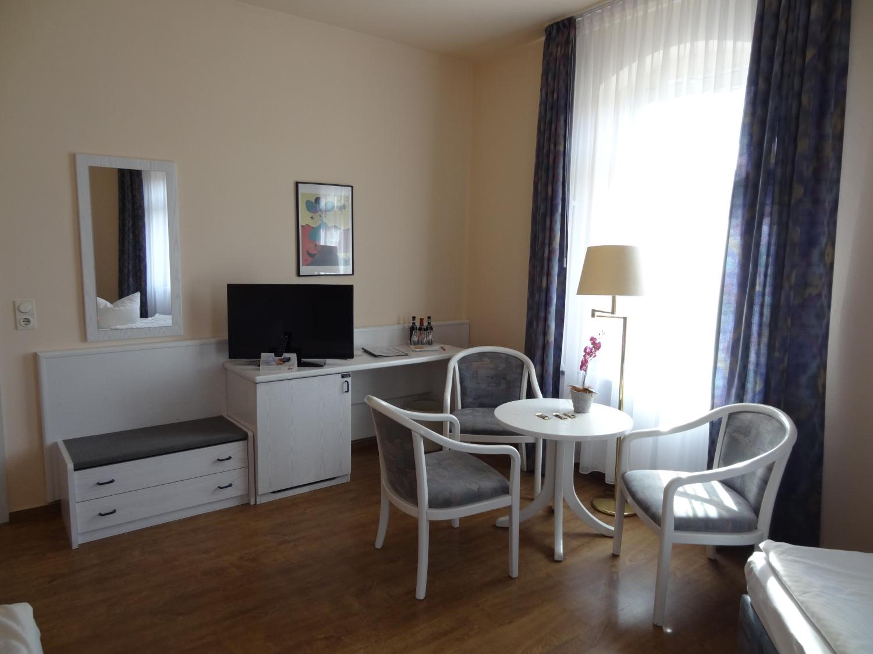 Triple Room - Photo 7