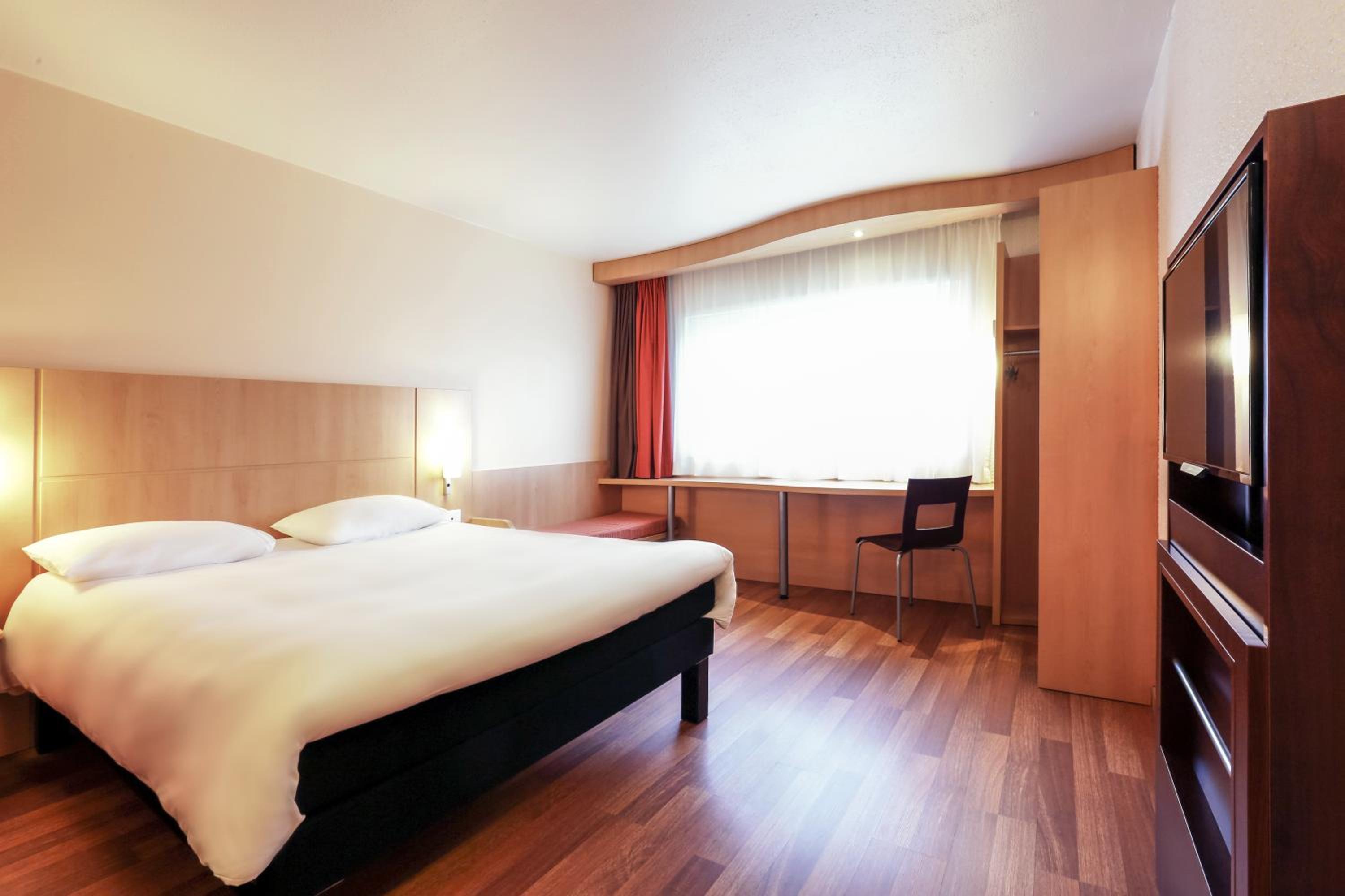 Standard Double Room - Photo 1