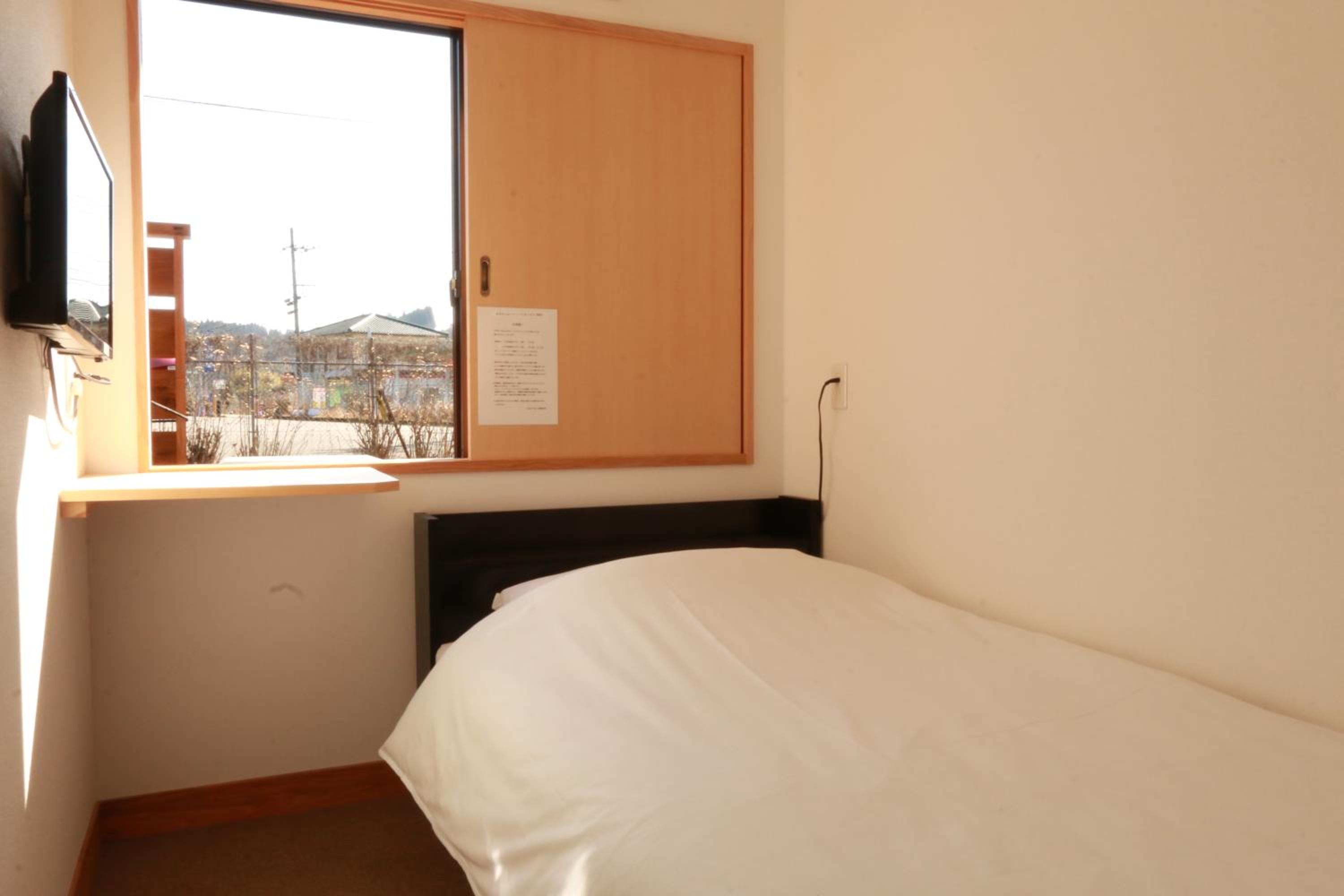 Single Room - Female Only