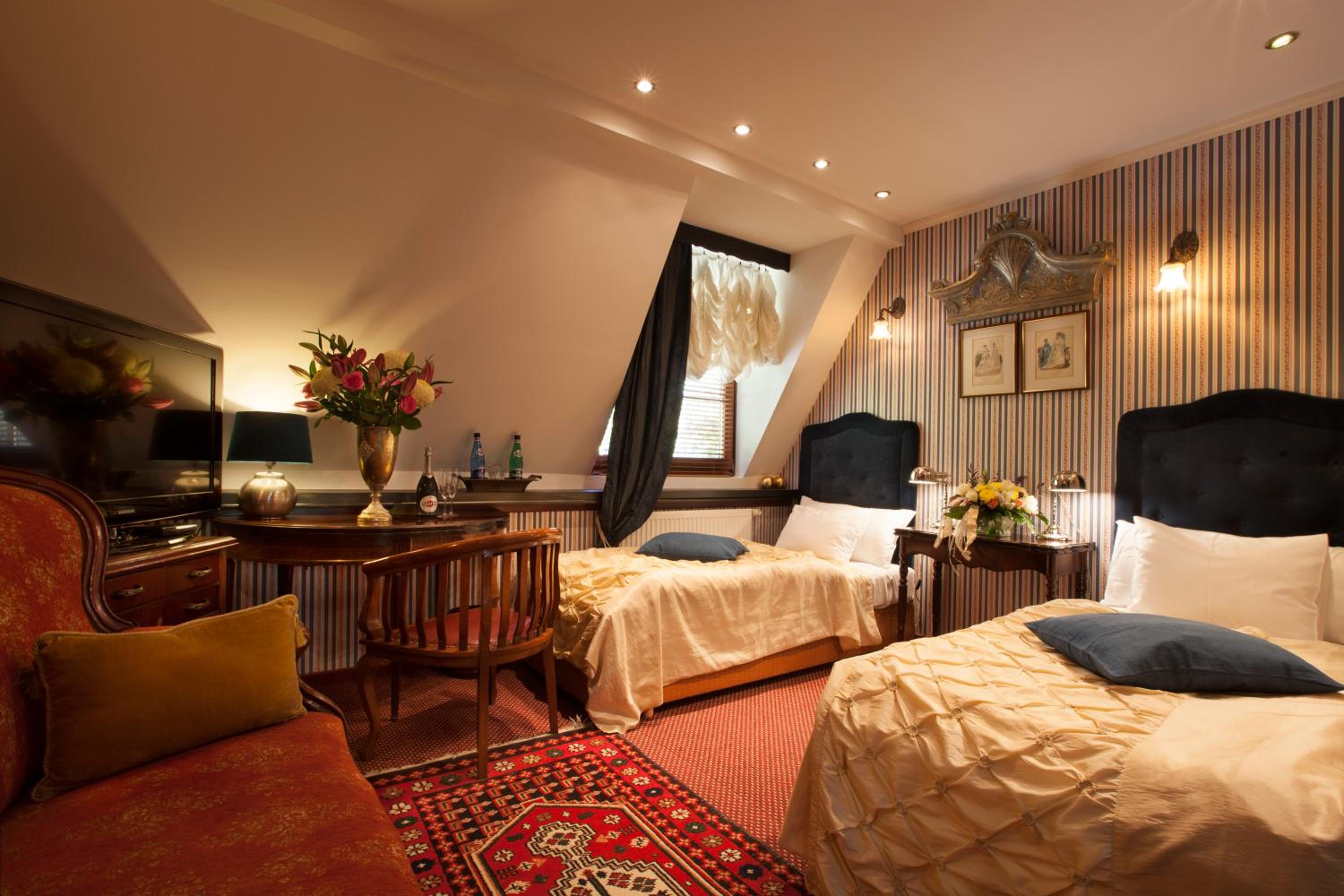 Twin Room - Photo 4