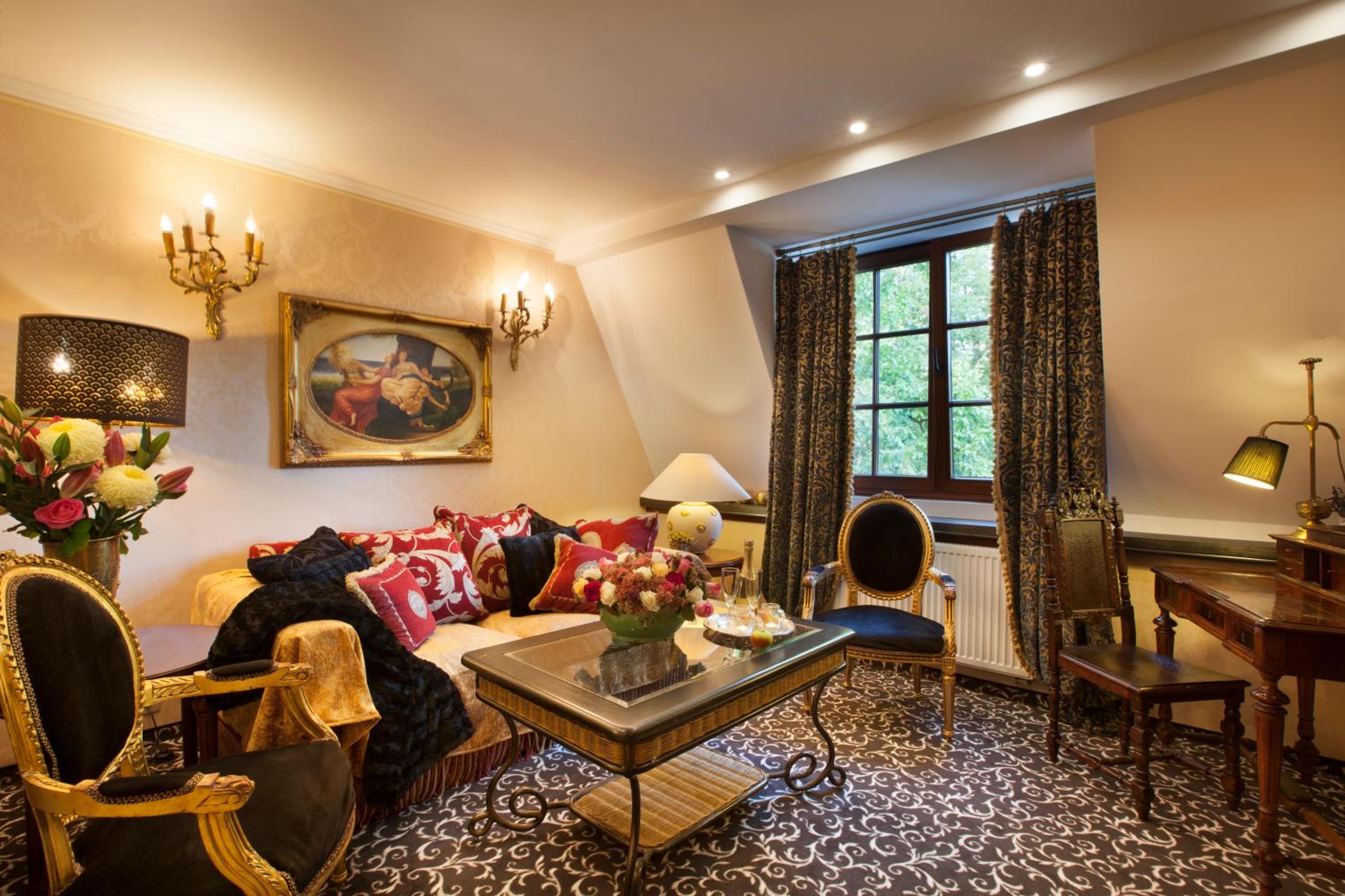 Apartment - Photo 2