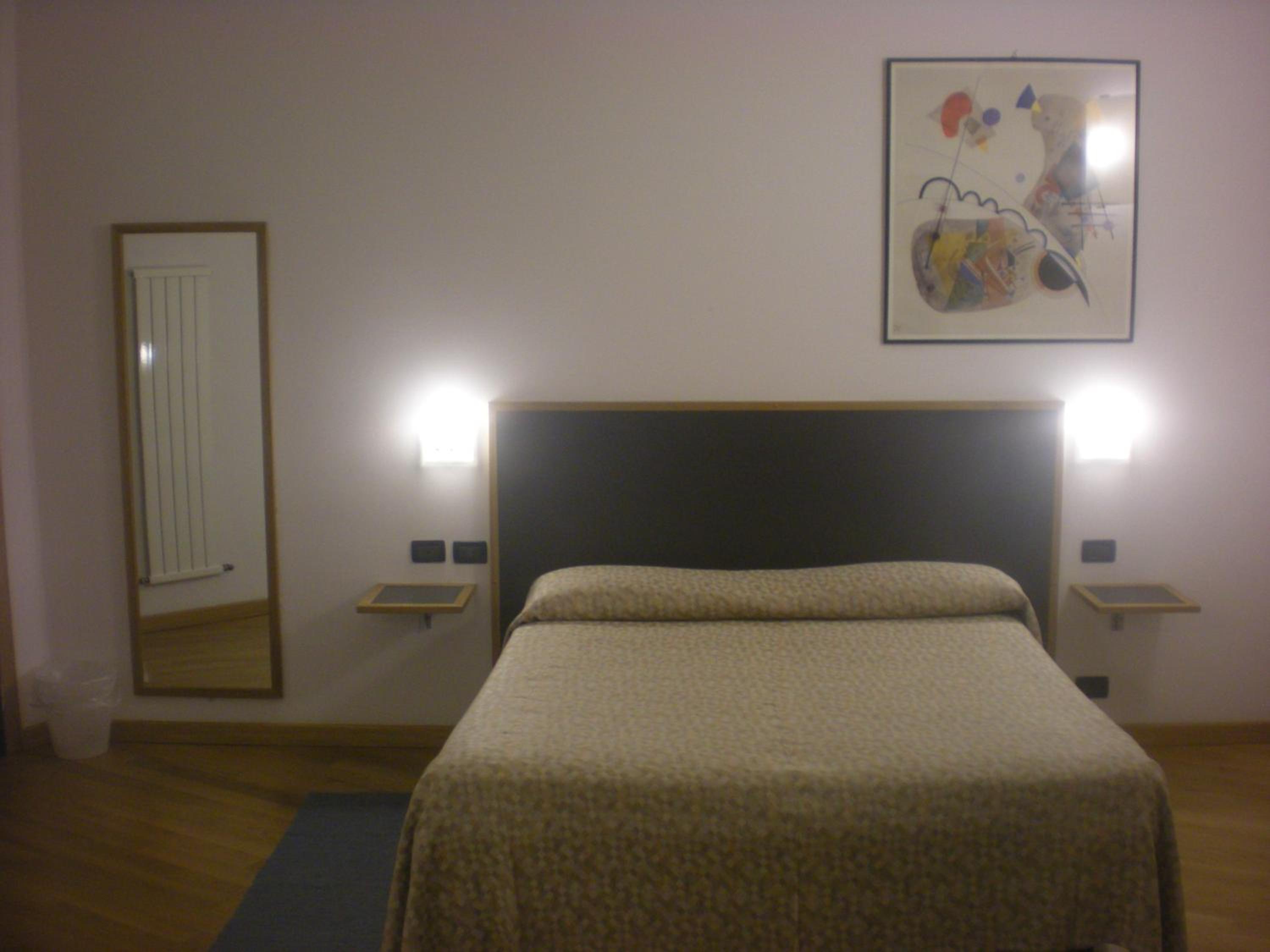 Double Room - Photo 4