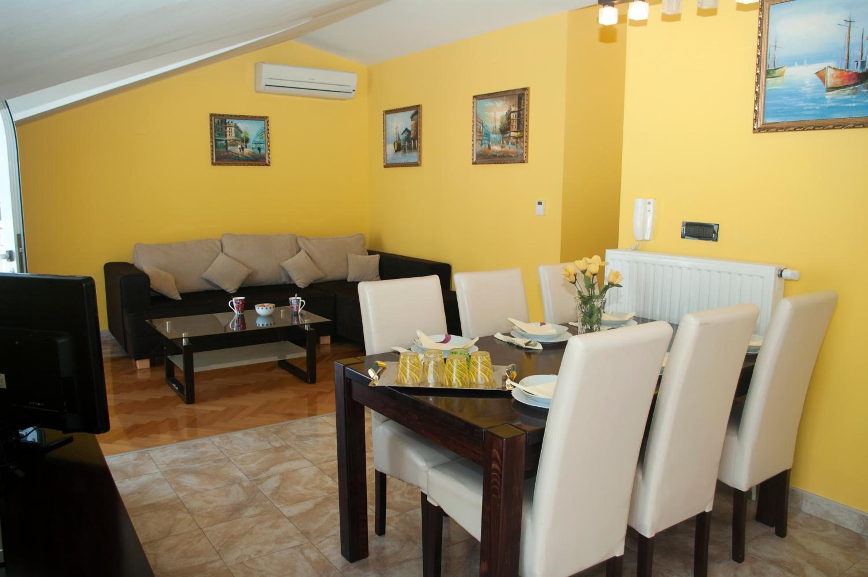 Penthouse Apartment photo 2