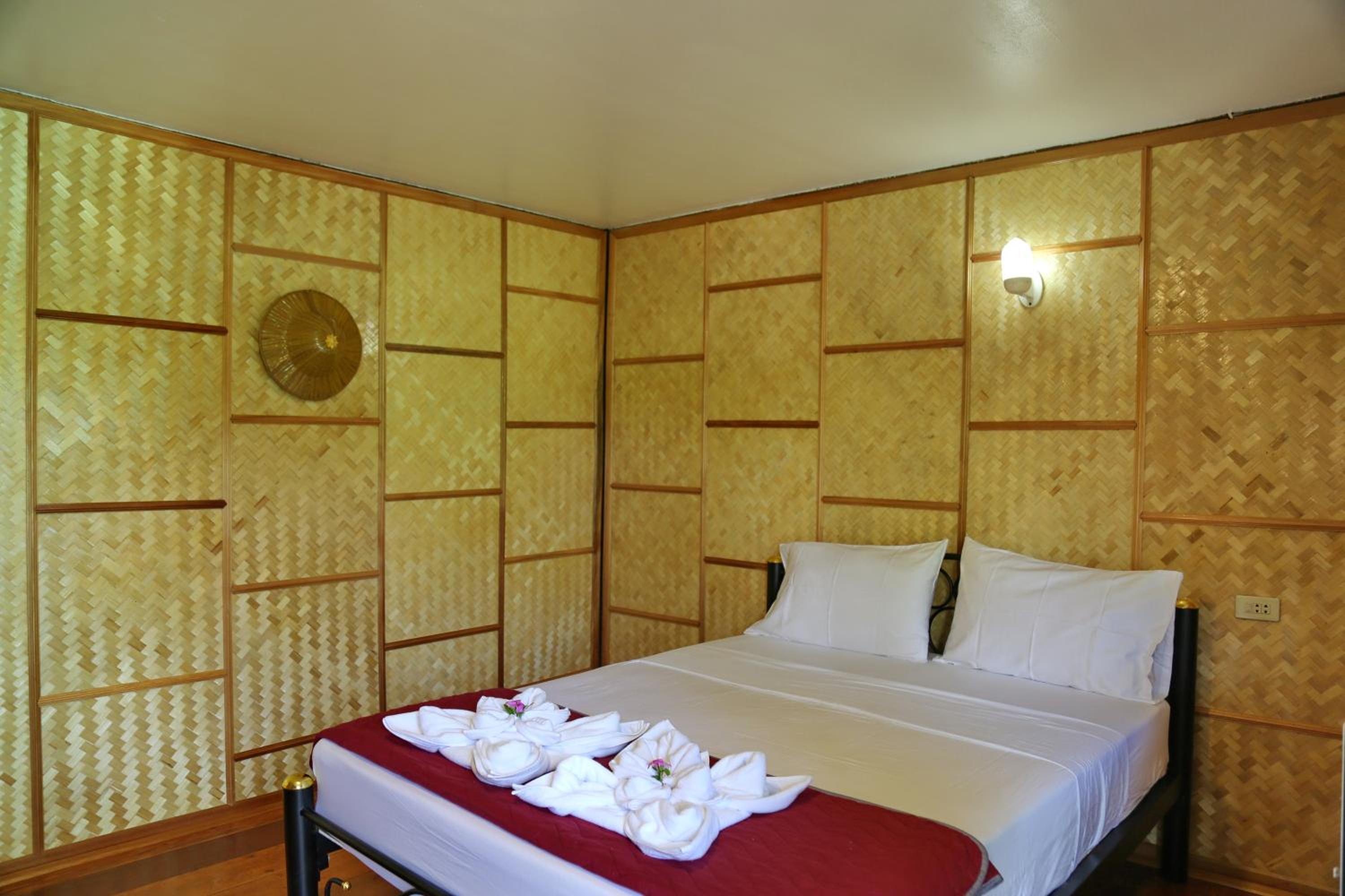 Bungalow with Sea View - Photo 4