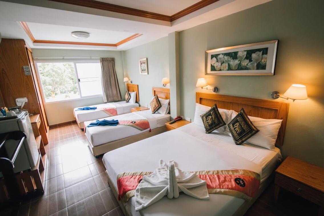 Quadruple Room - Photo 3