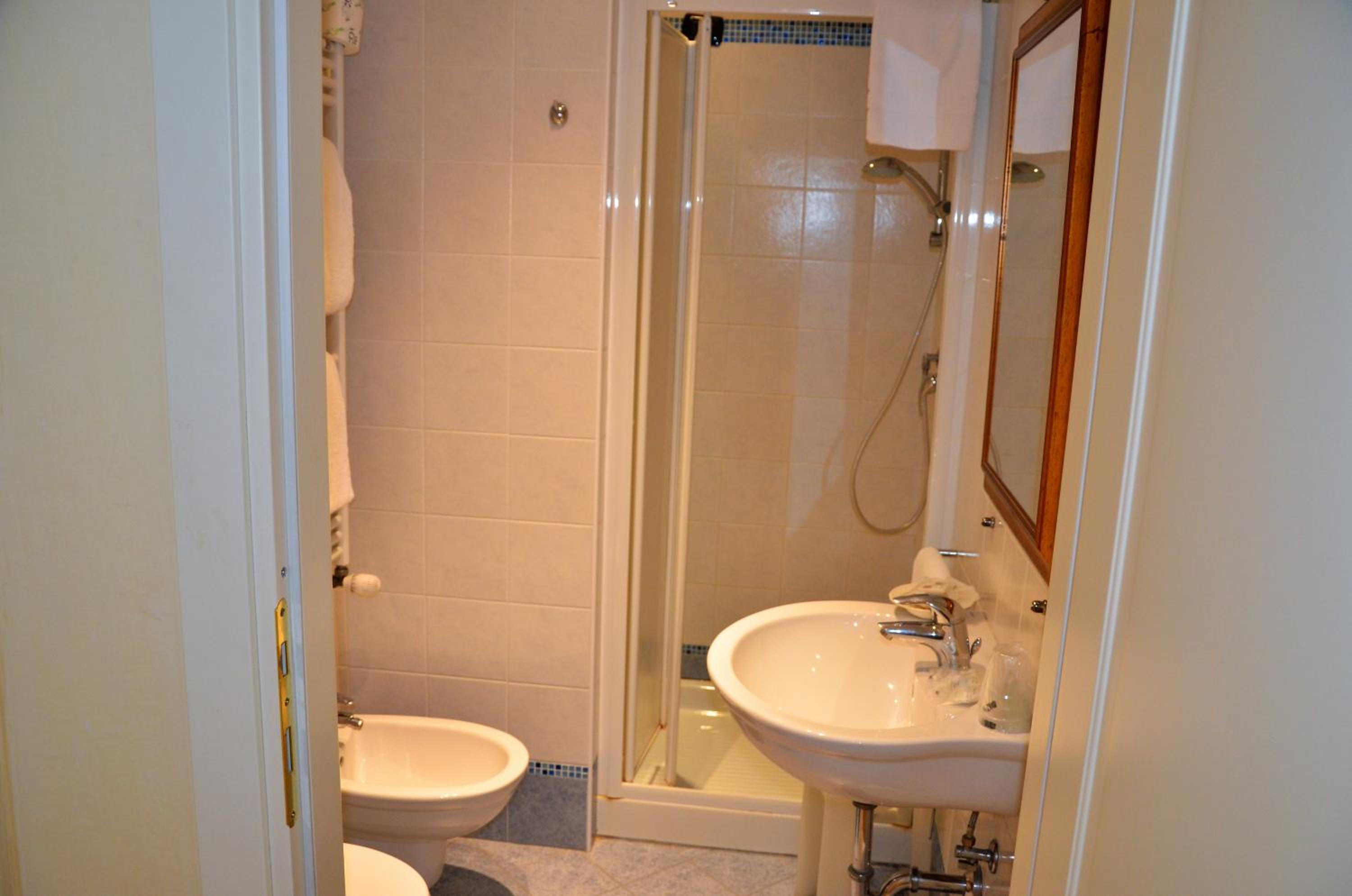 Small Double Room photo 2