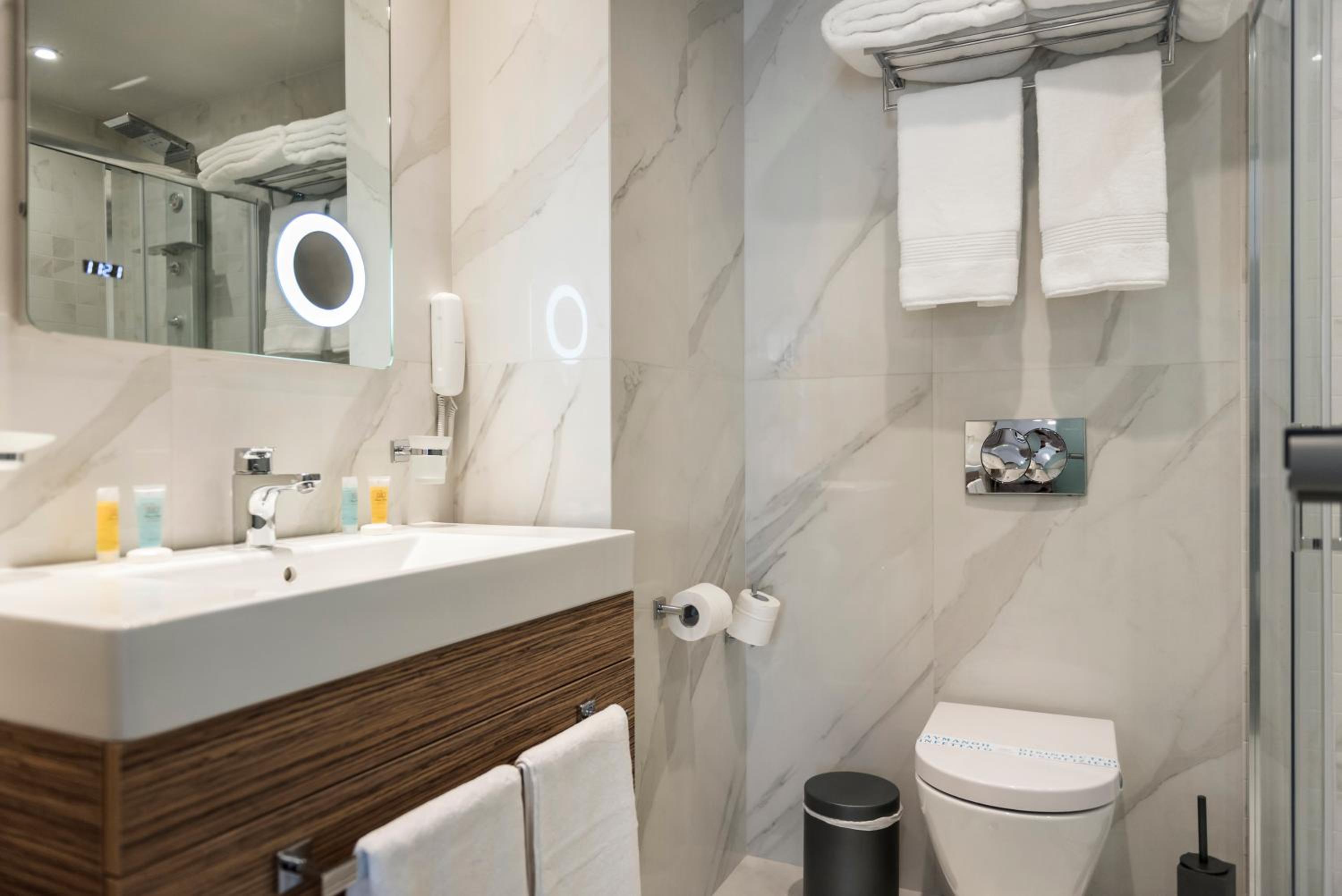 Smart Executive Suite