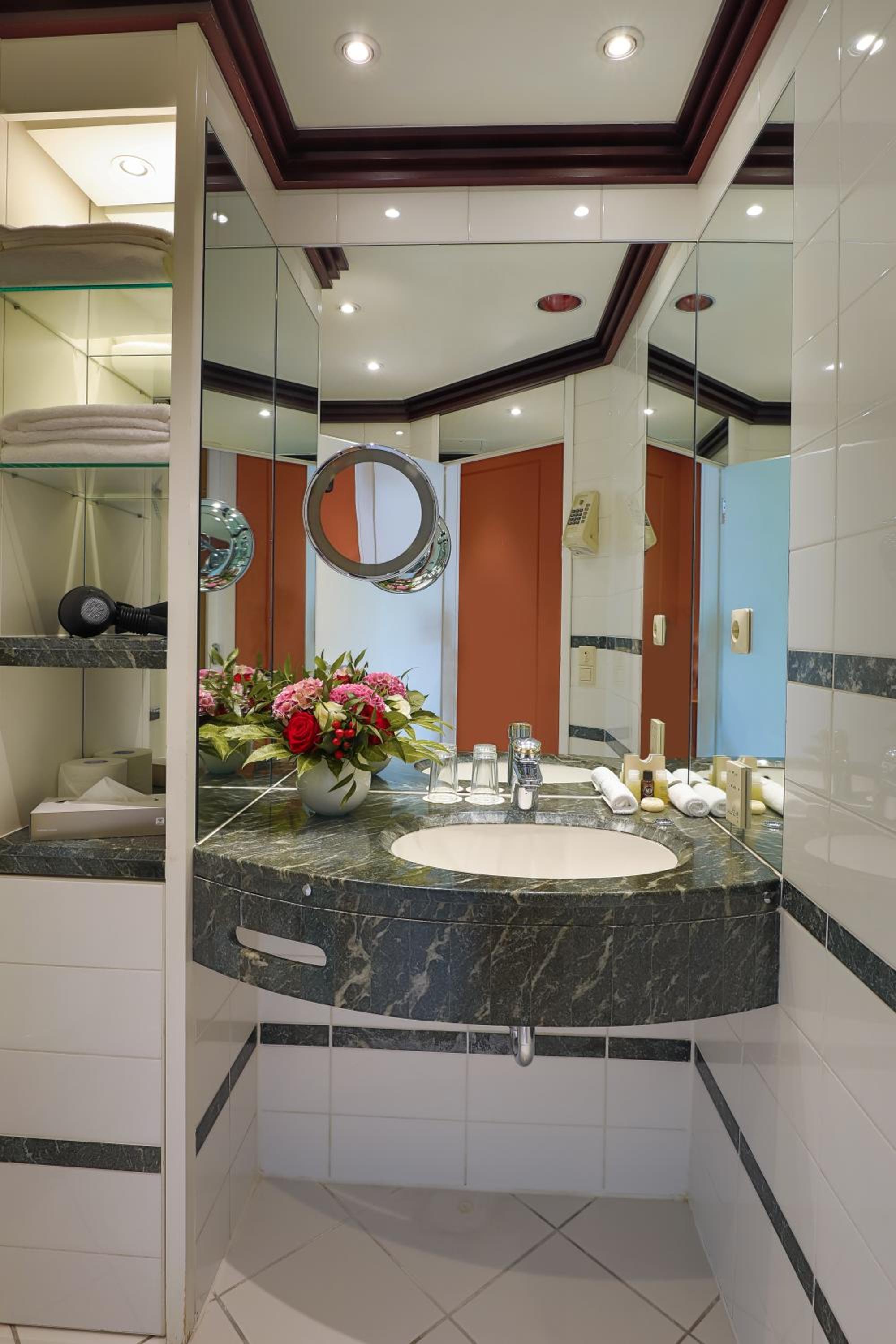Superior Double Room - Photo 2