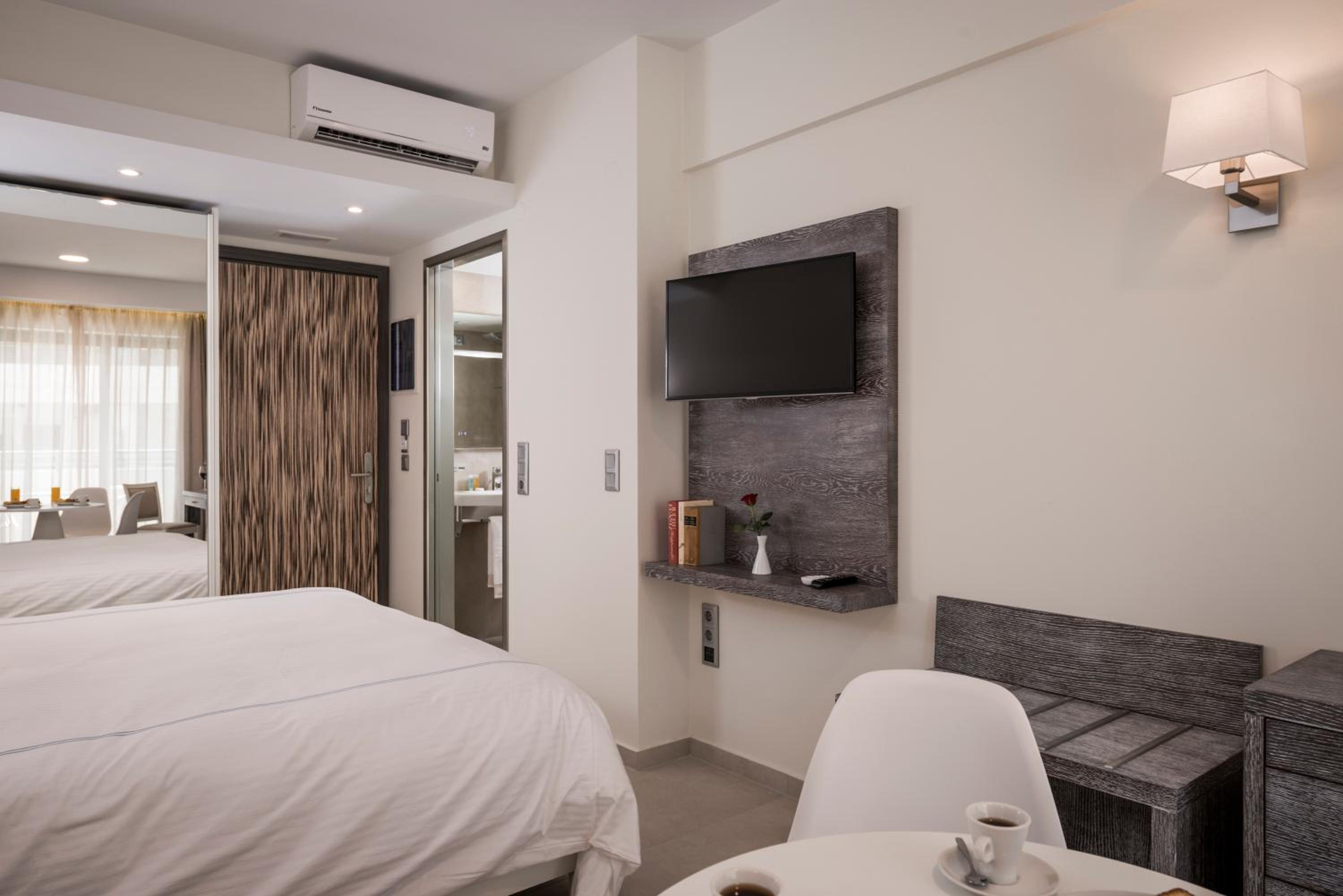 Superior Double Room - Photo 7