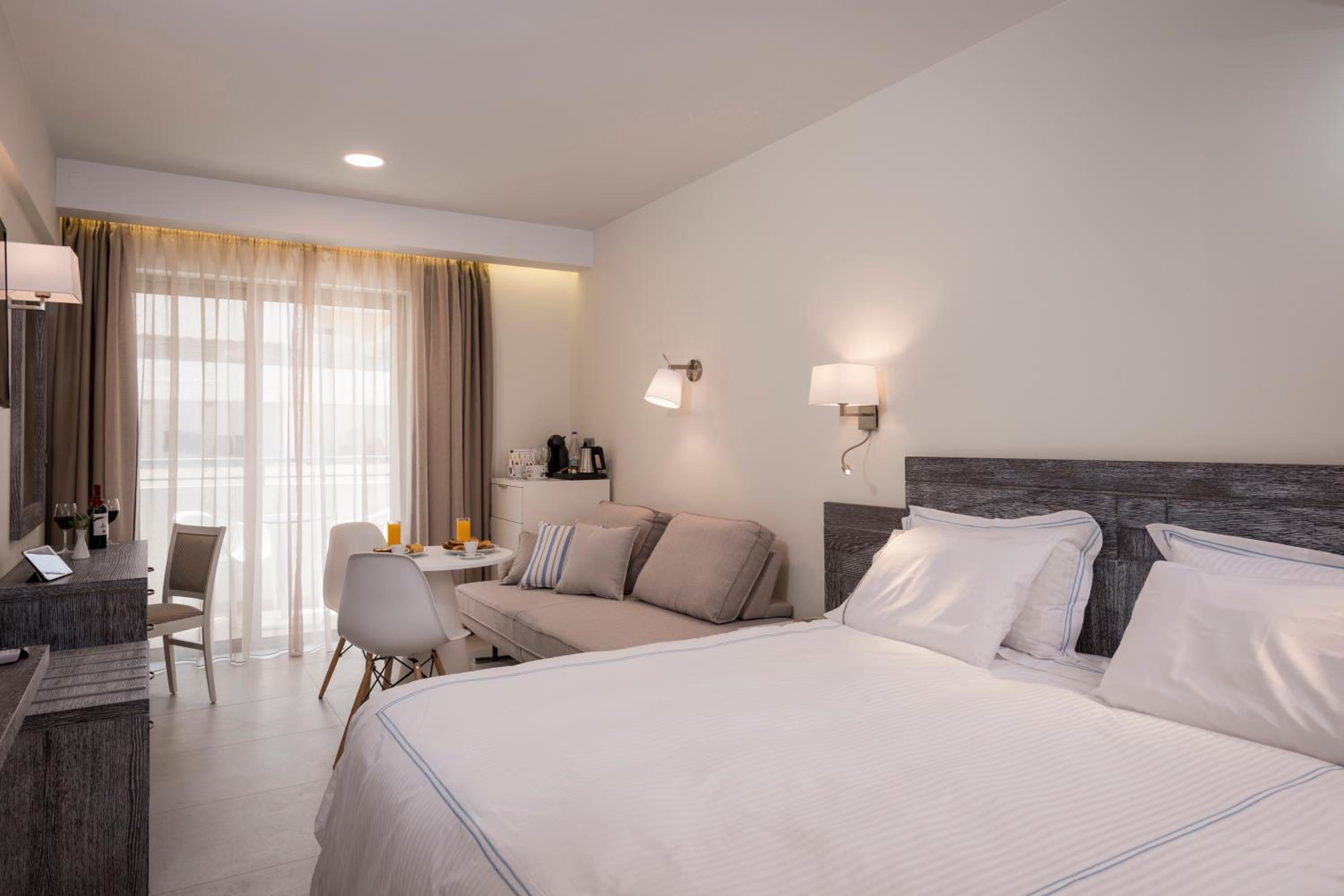 Superior Double Room - Photo 1
