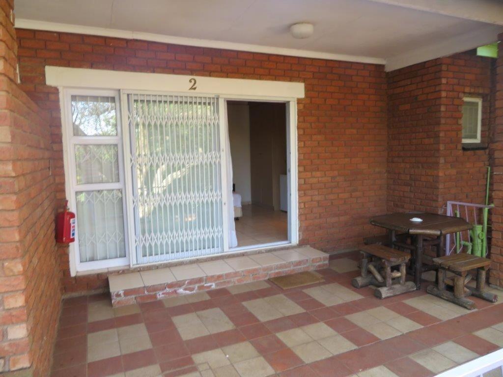 Standard Double or Twin Room with Balcony - Photo 6