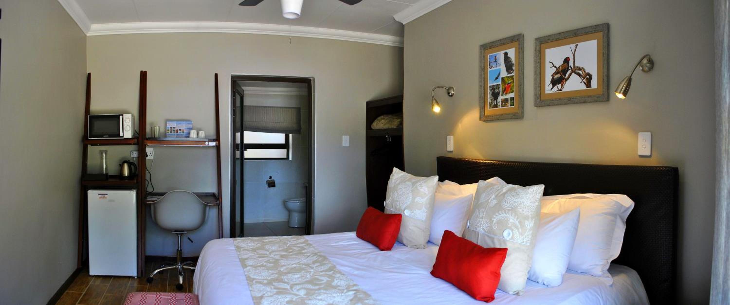 Double or Twin Room - Photo 5