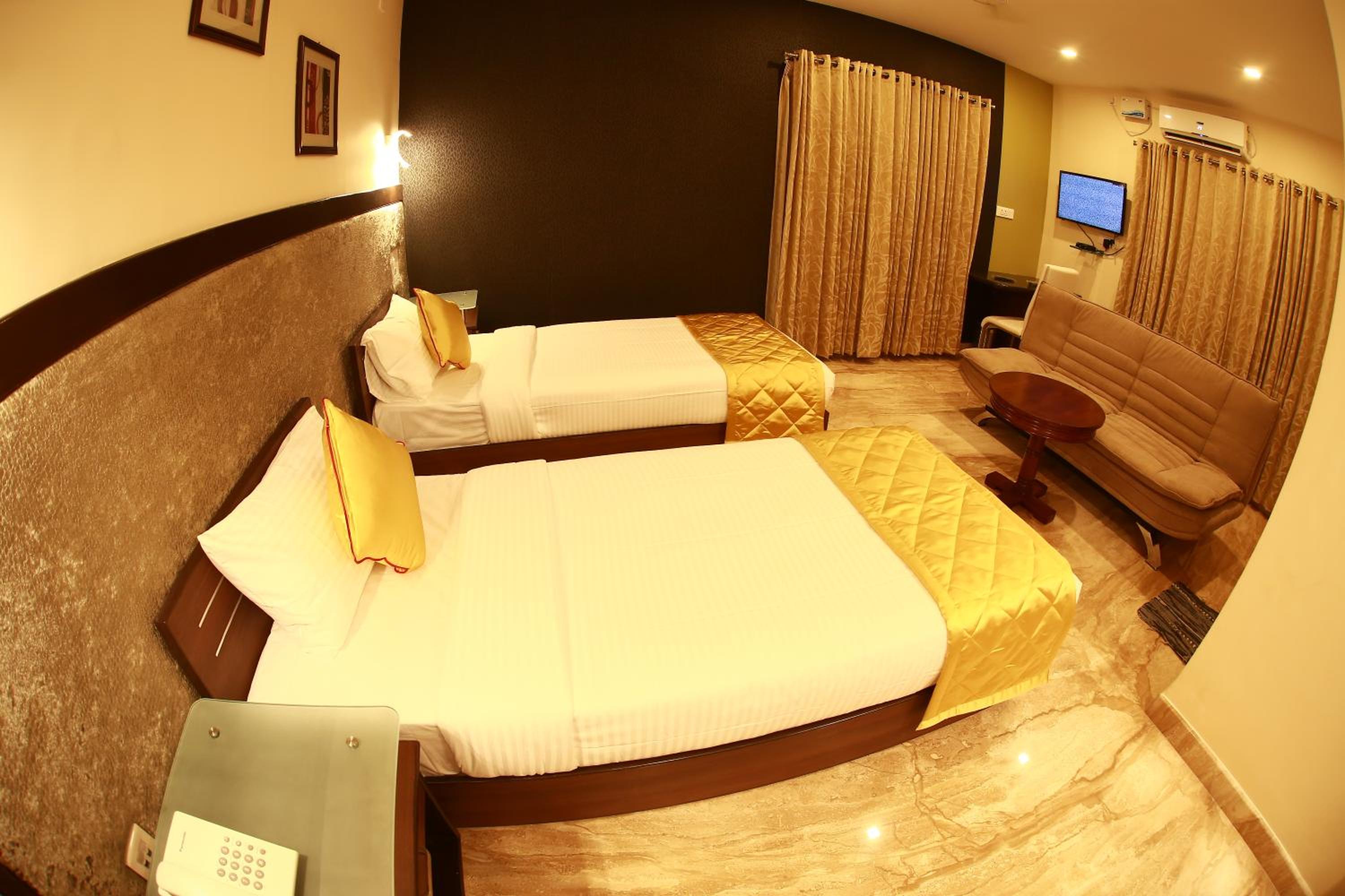 Deluxe Double or Twin Room