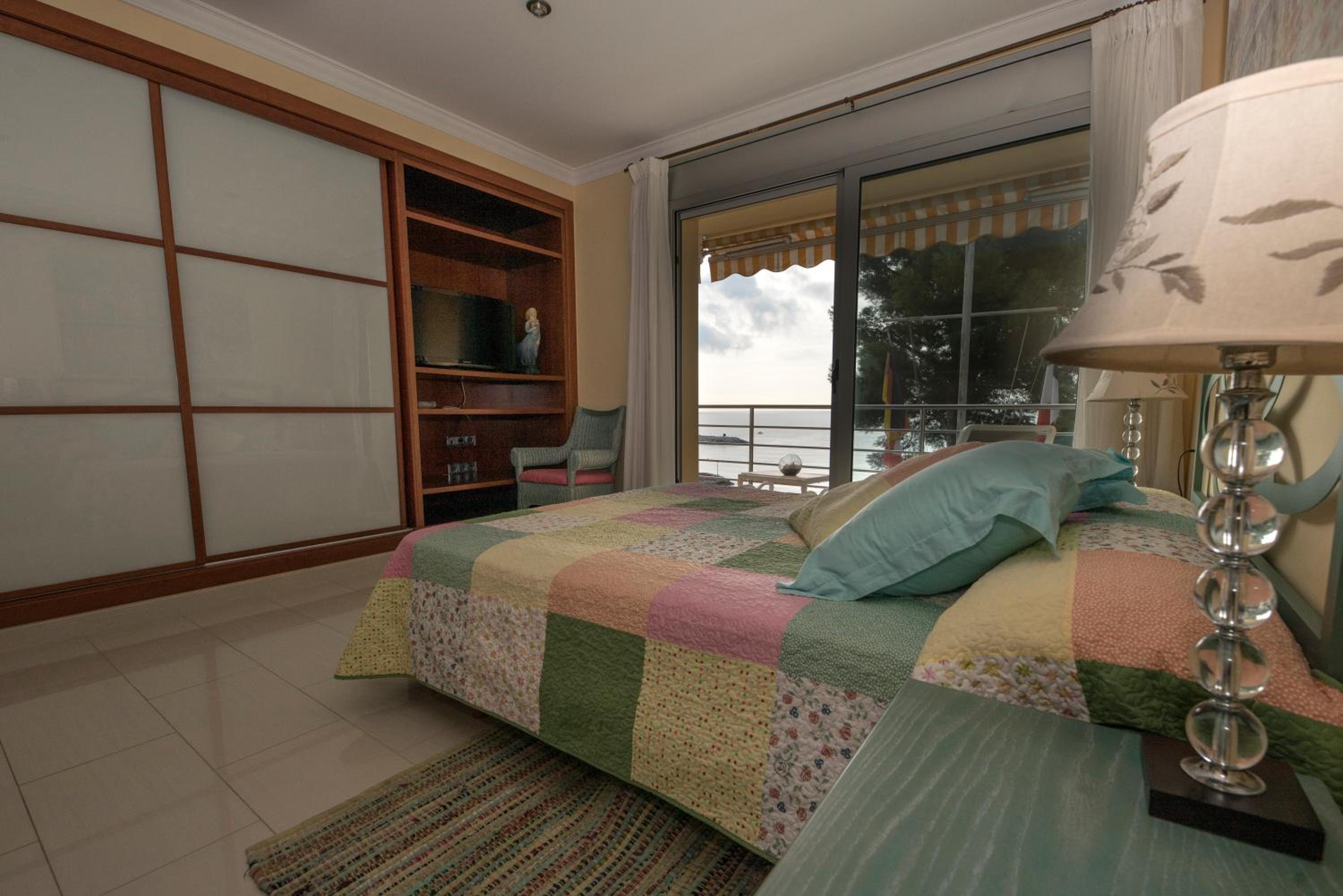  Suite with Sea View - Photo 3