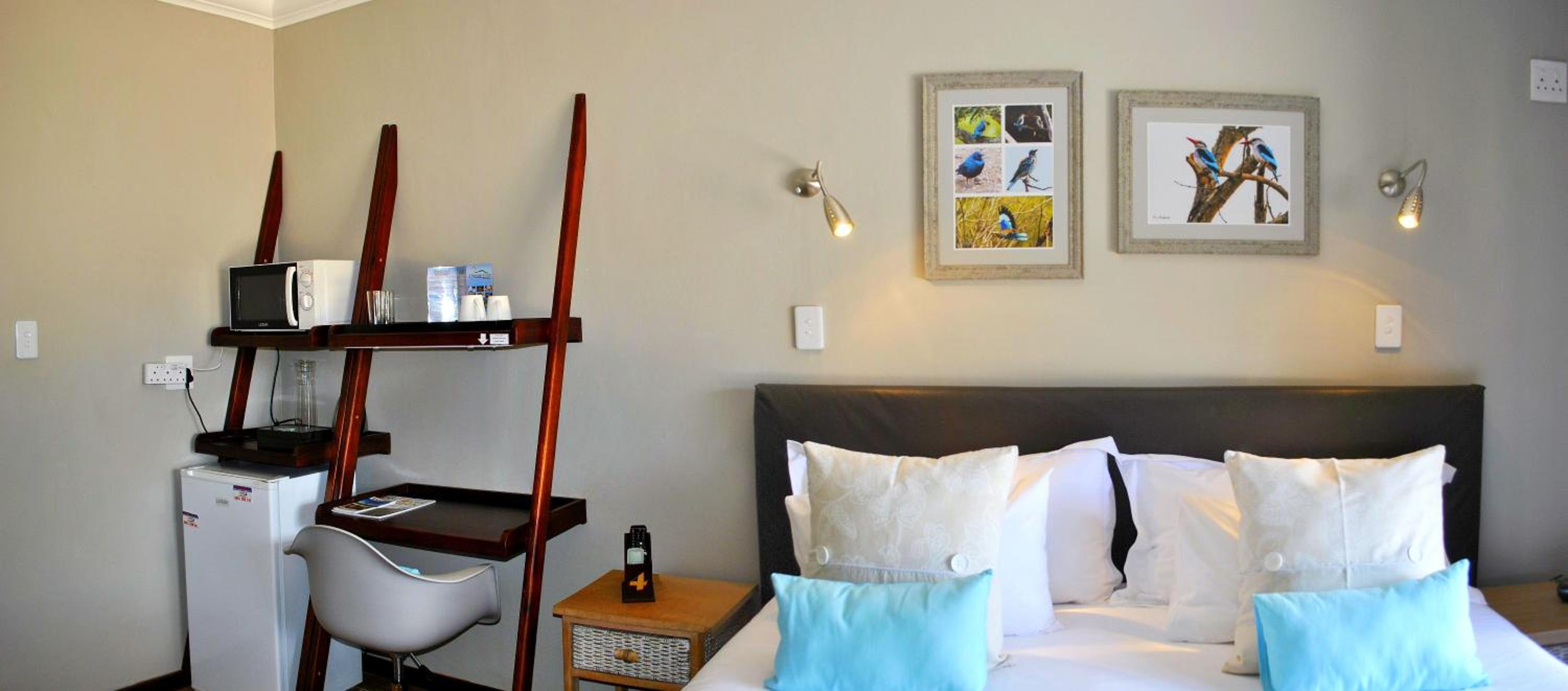 Double or Twin Room - Photo 3