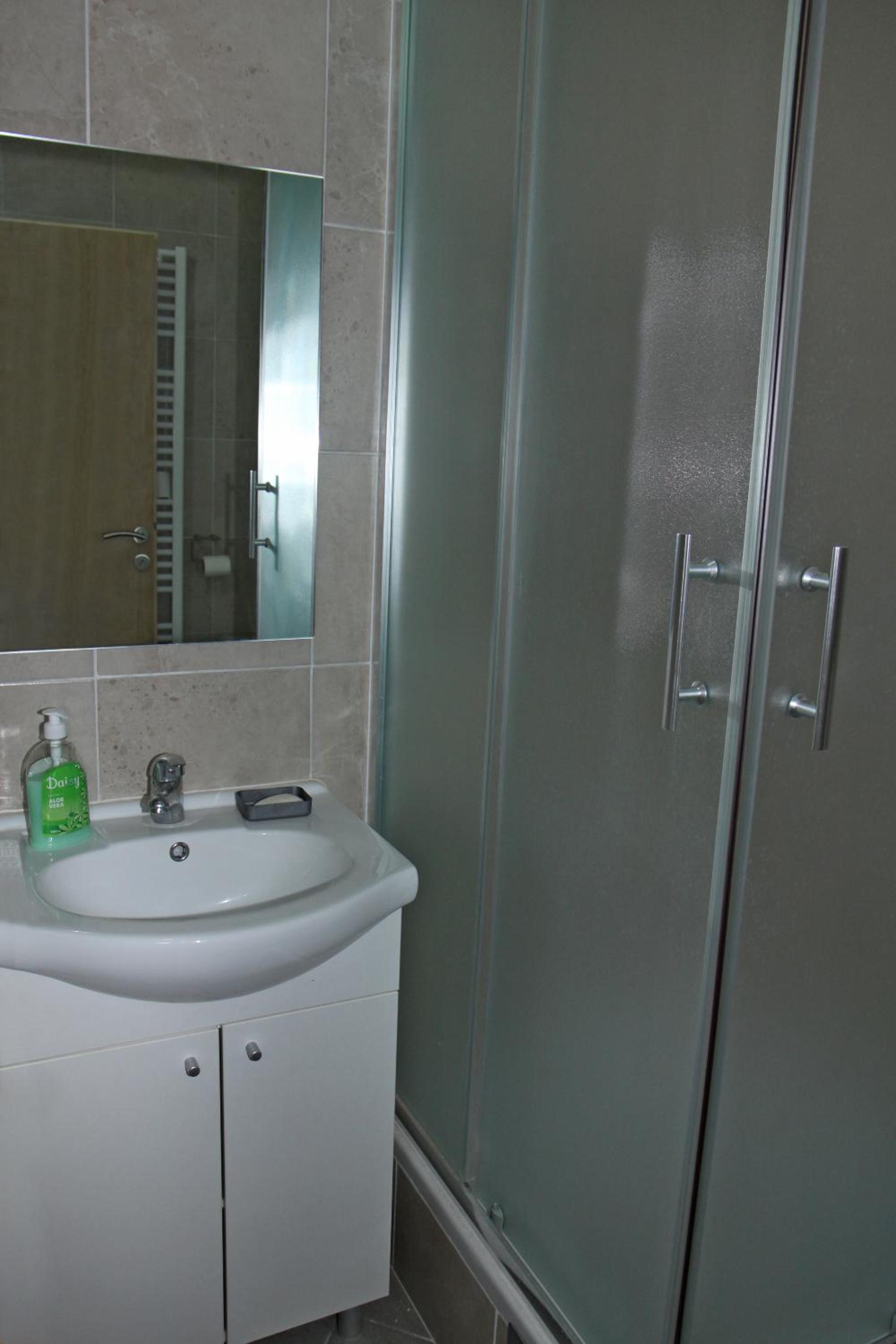 Deluxe Double or Twin Room - Photo 3