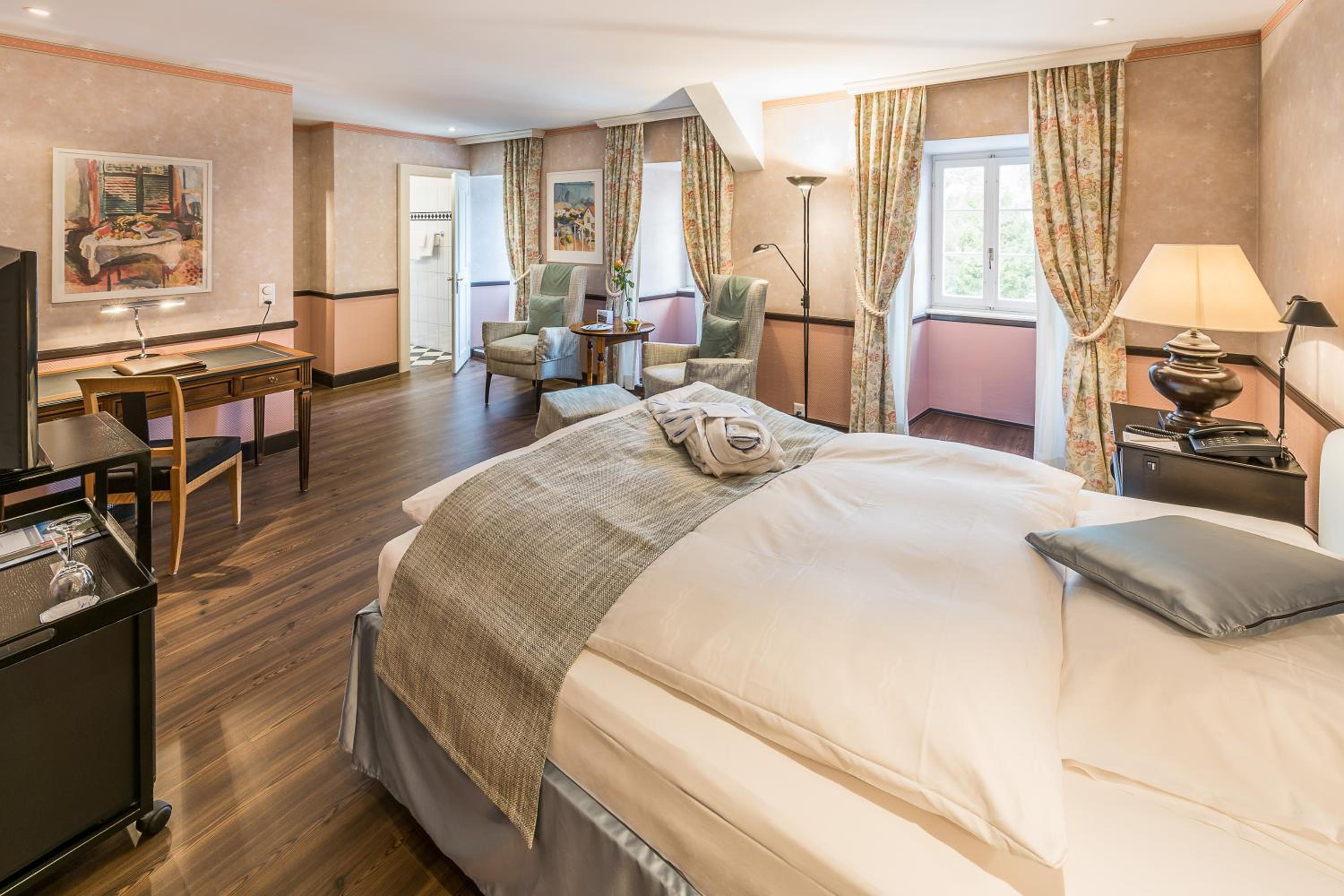 Single Room with Spa Access