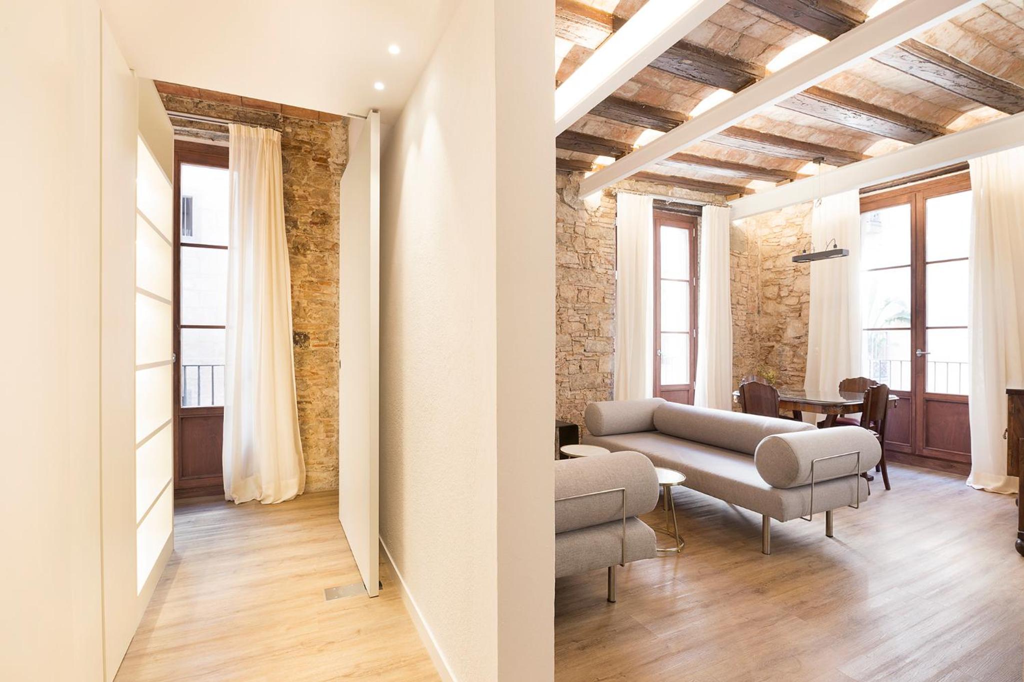 Apartment photo 2