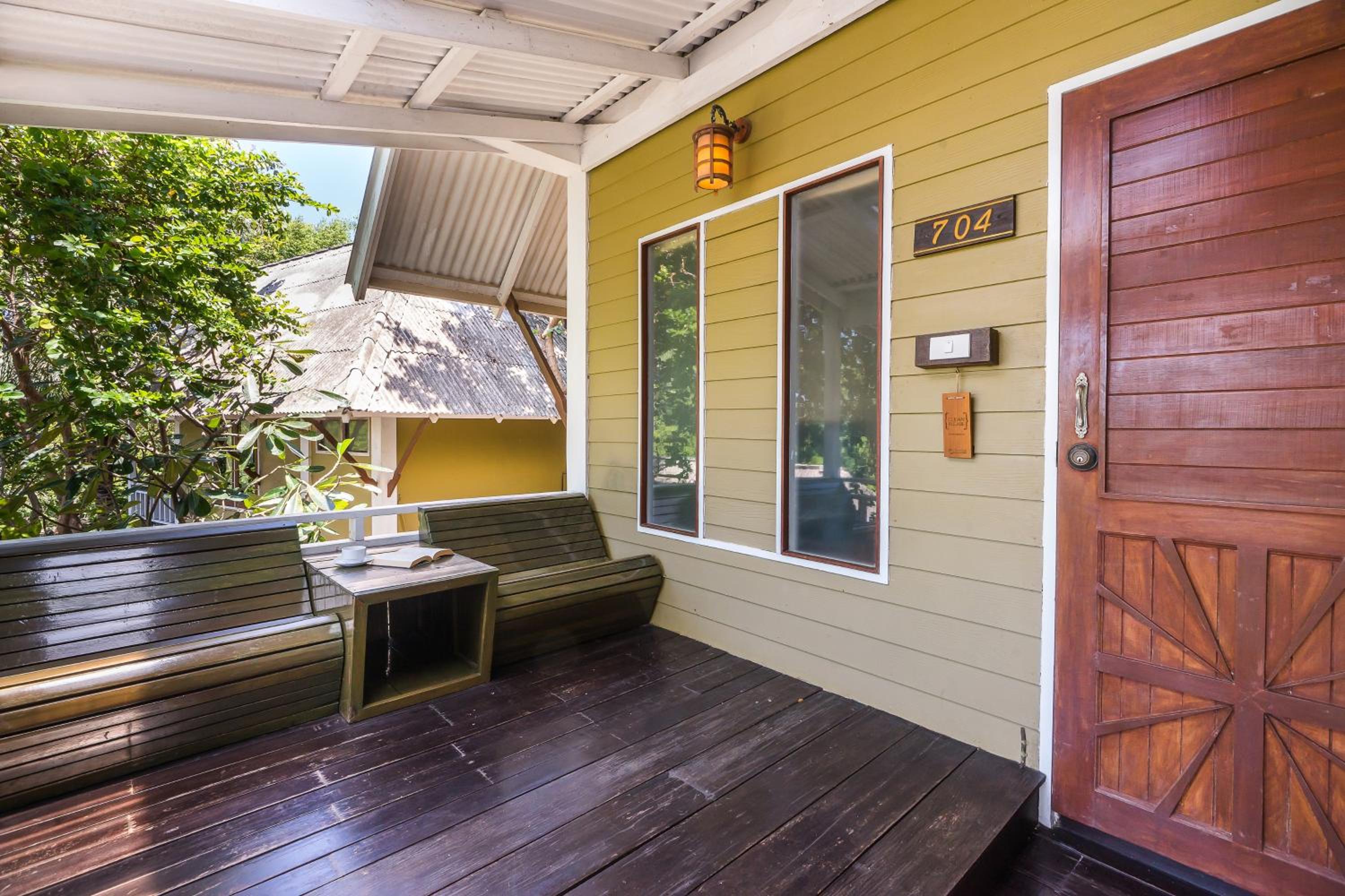Hillside Bungalow - Photo 6