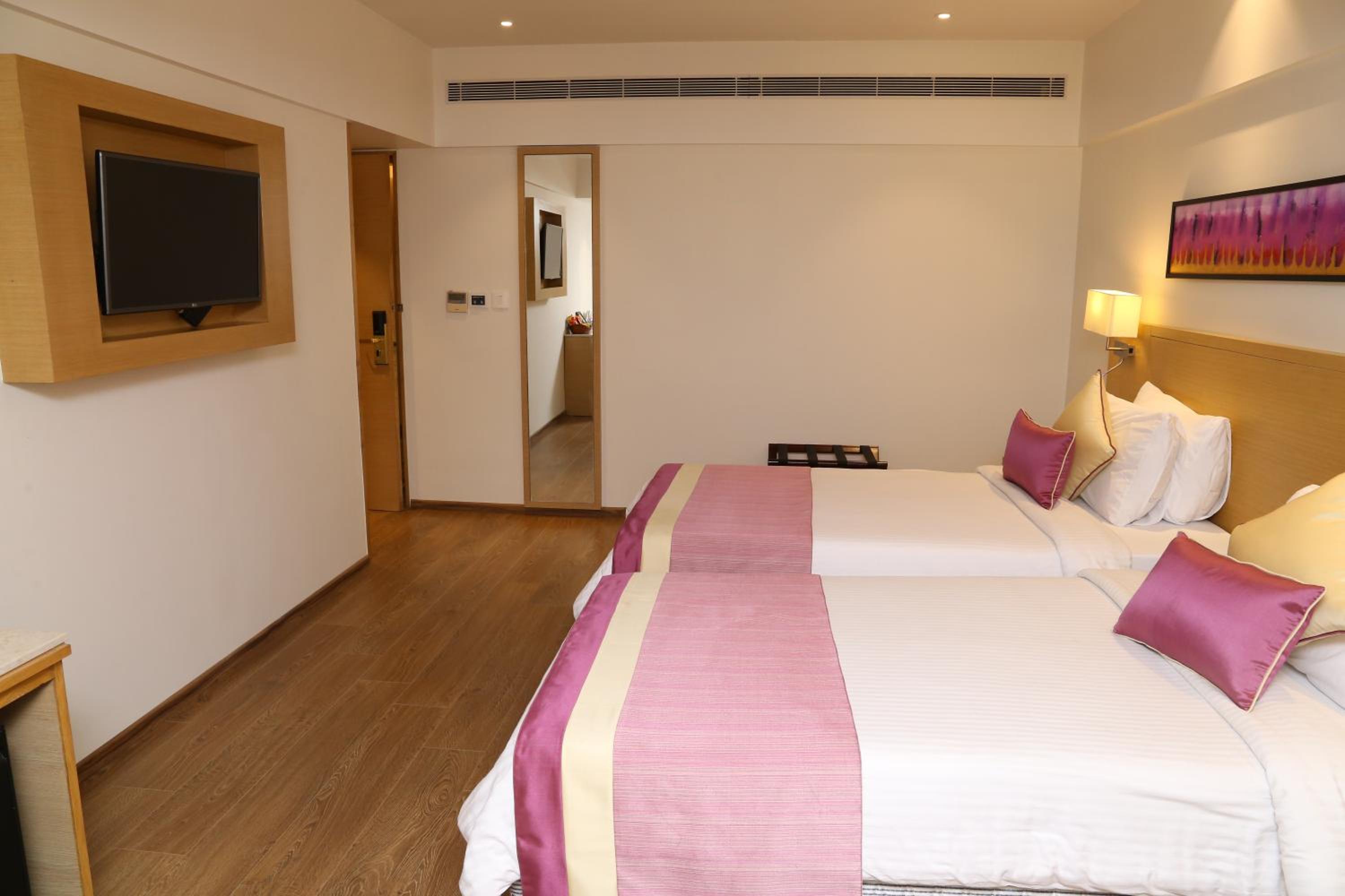 Superior Double or Twin Room (15% discount on food and soft beverage) - Photo 26
