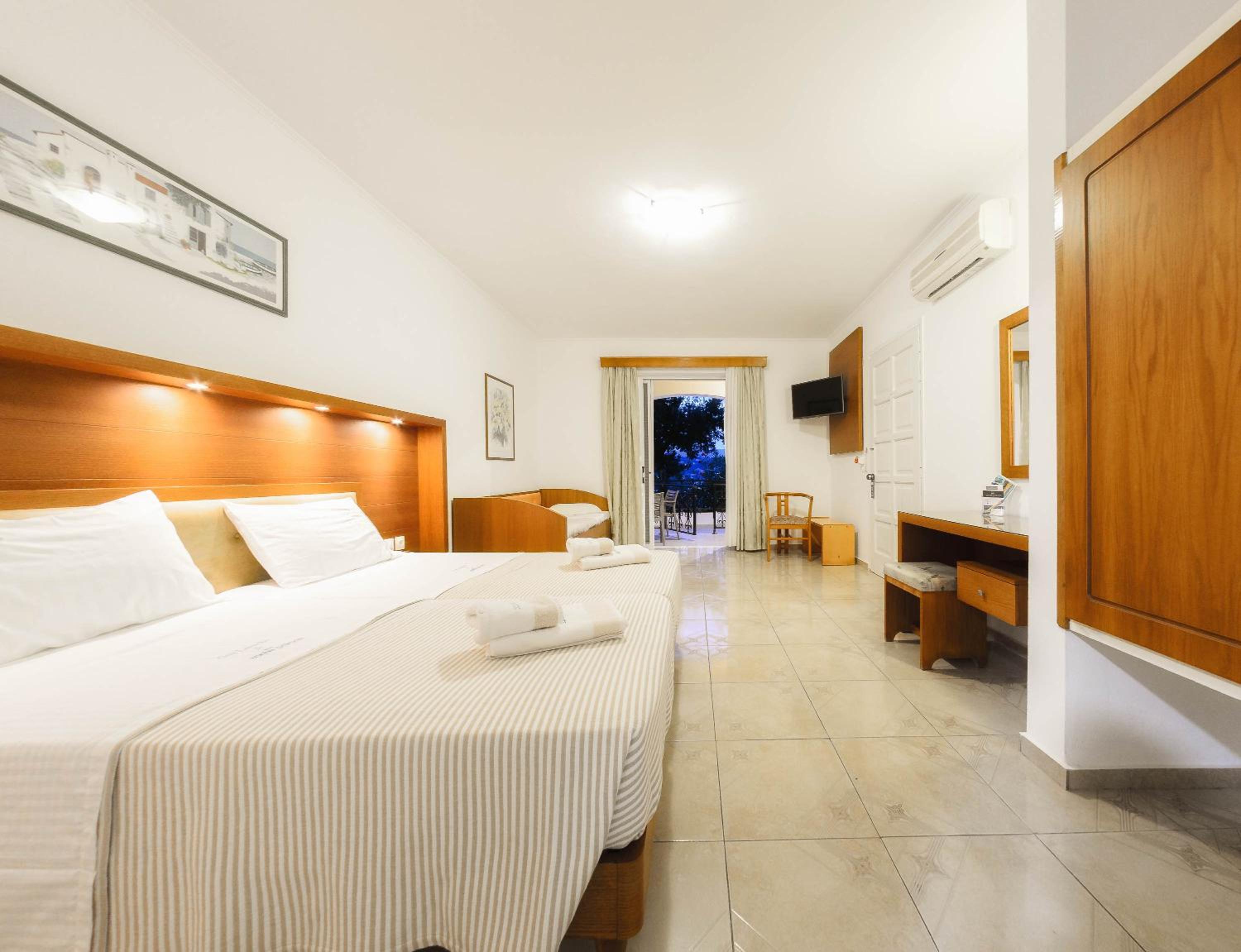 Apartment (2 Adults)