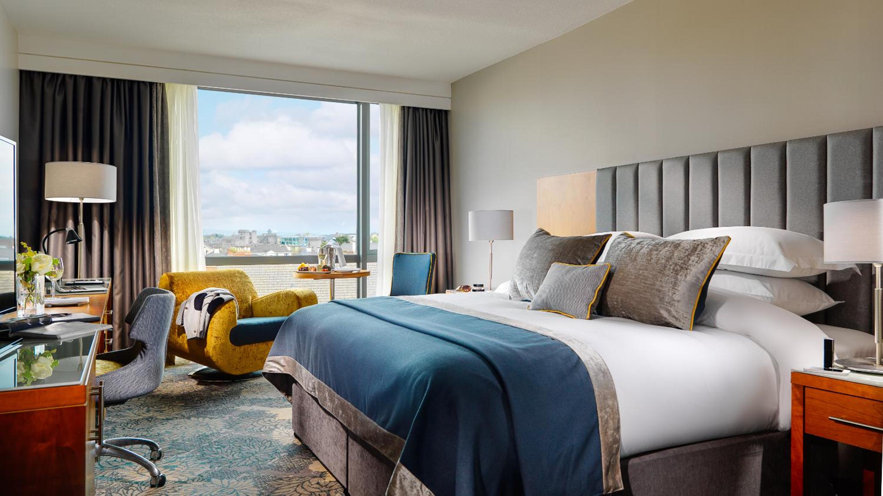 Superior King Room - Photo 1