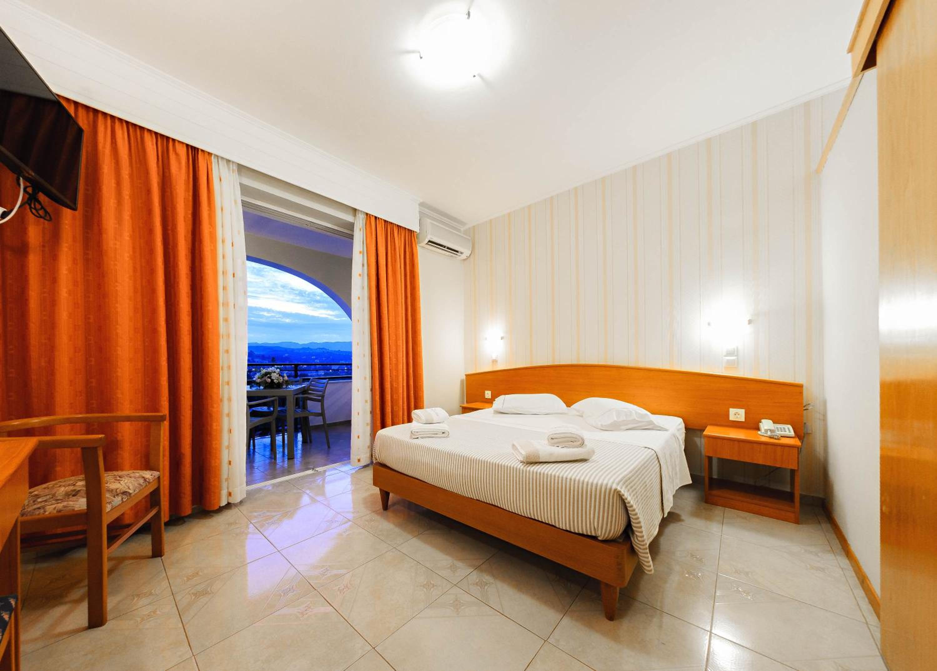 Family Apartment with Sea View - Photo 2