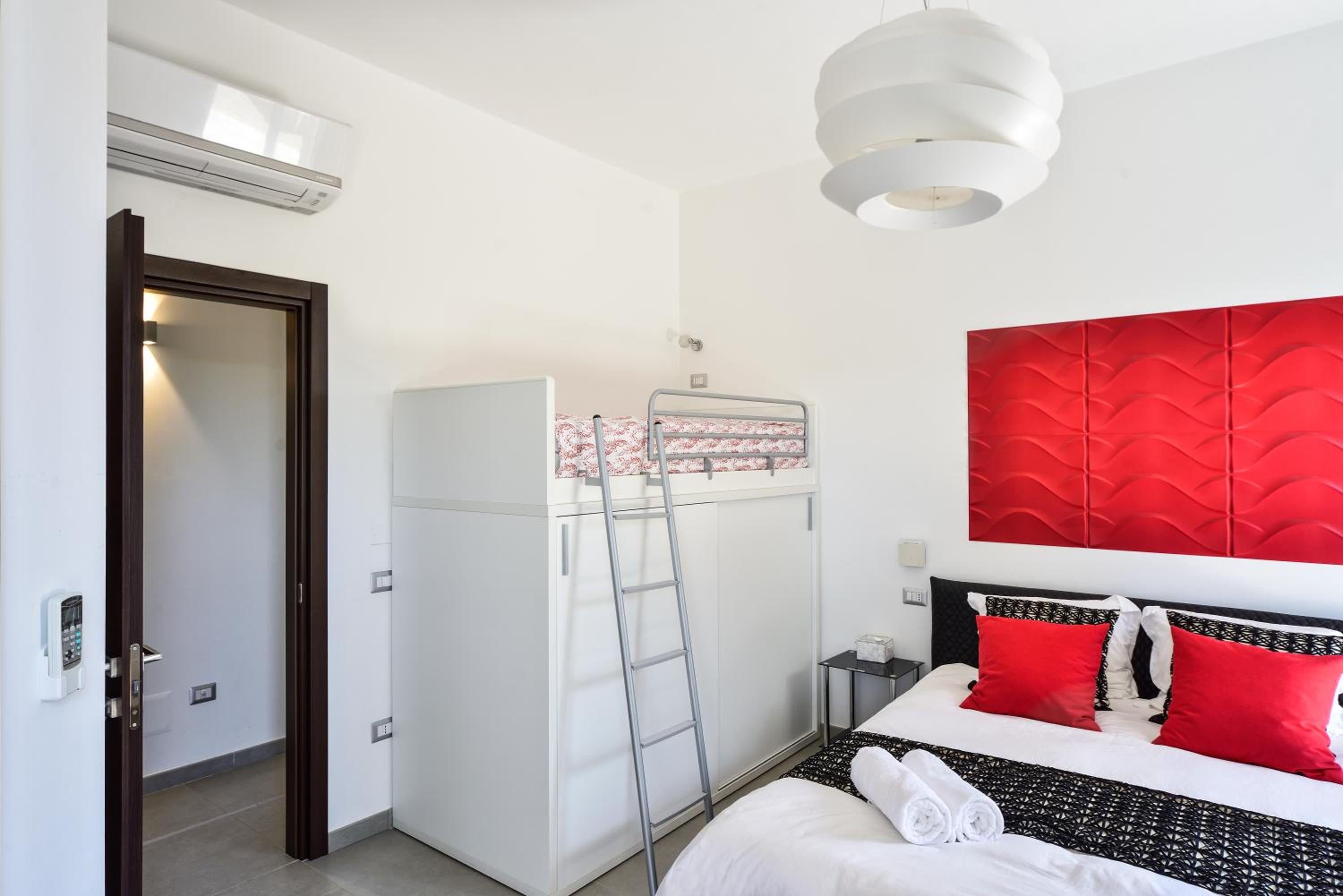 Deluxe Double Room with Extra Bed photo 3