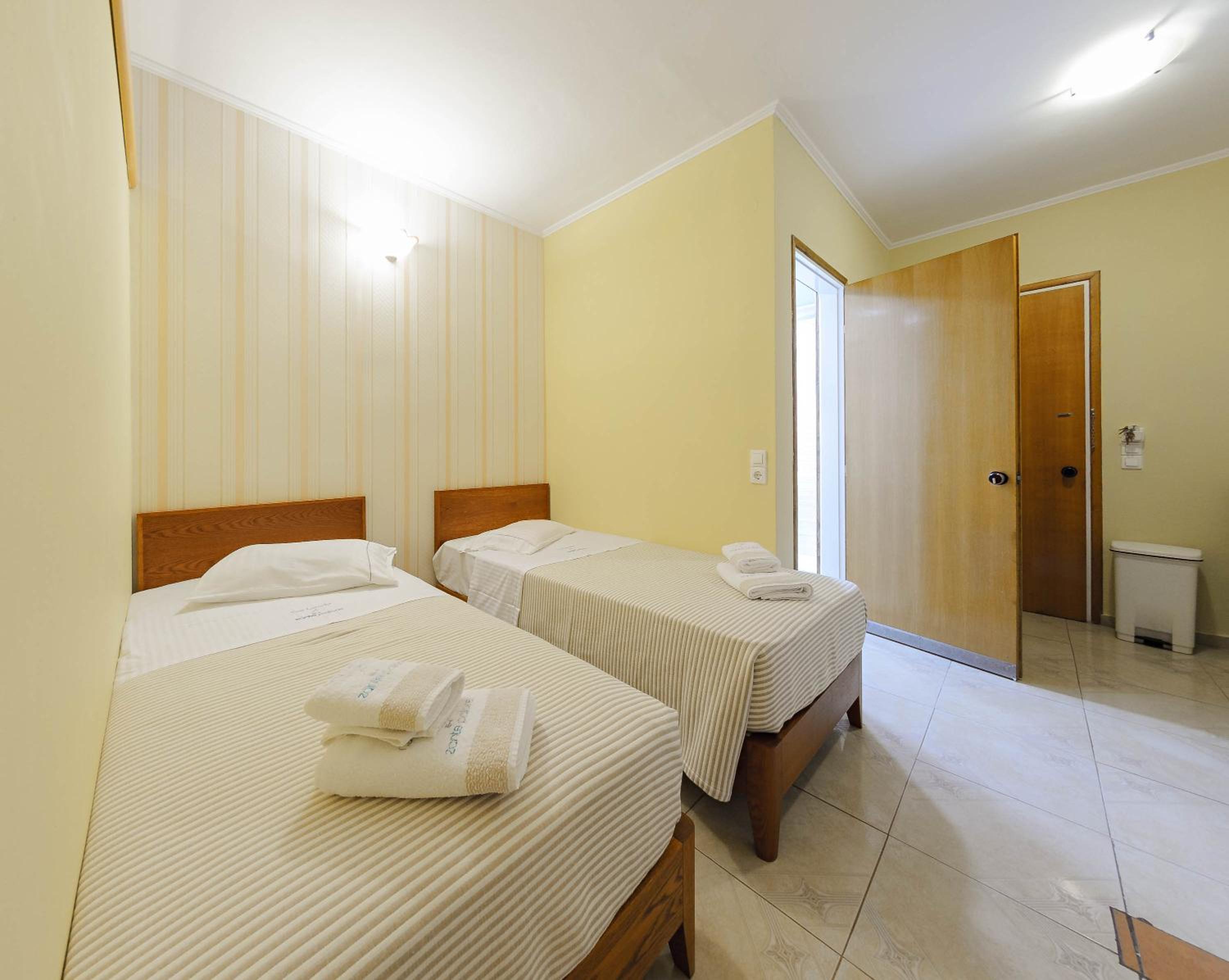 Family Apartment with Partial Sea View (2 Adults + 2 Children) - Photo 2