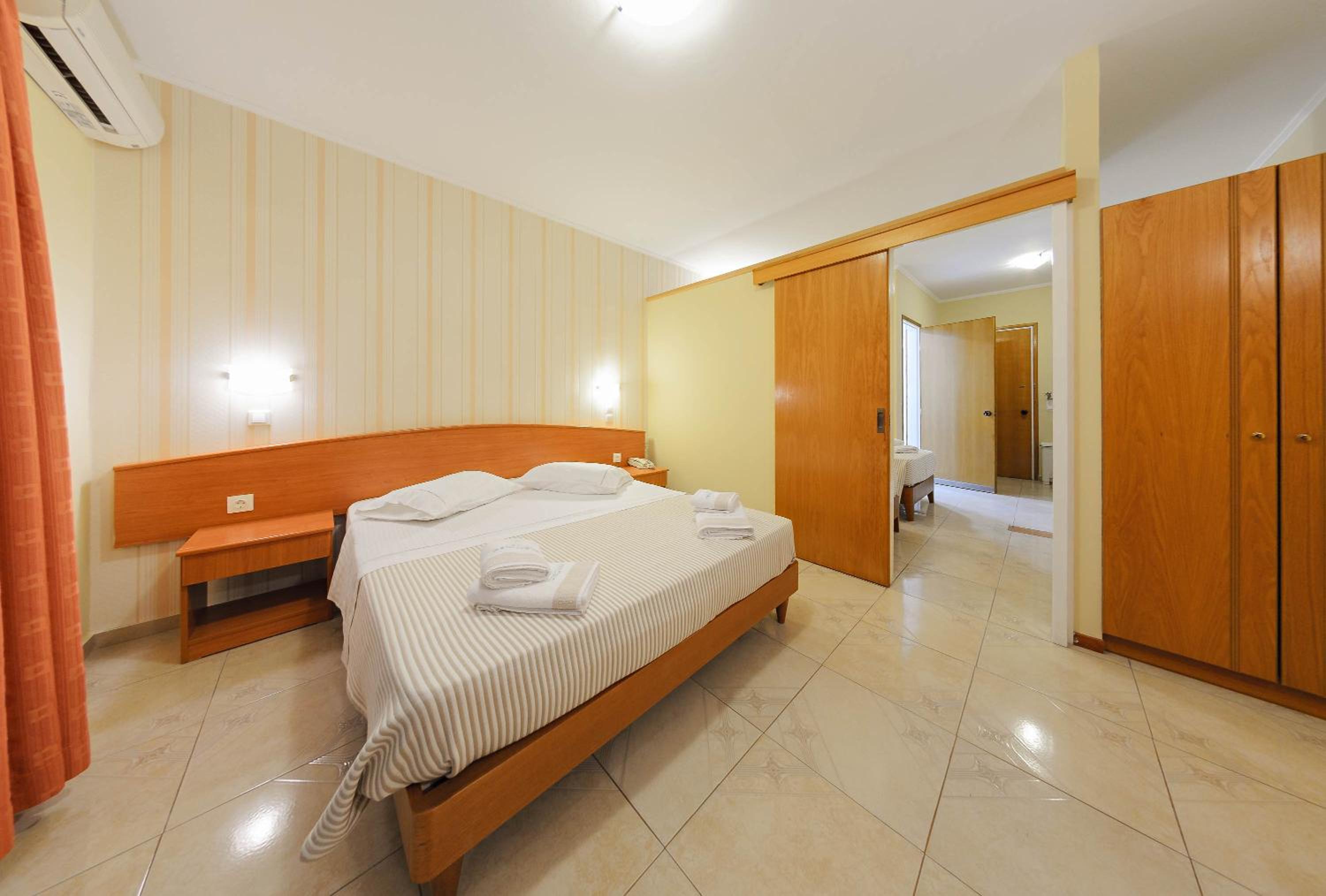 Family Apartment with Partial Sea View (2 Adults + 2 Children) - Photo 13