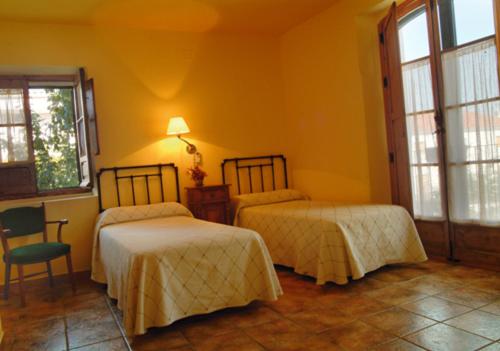 Double or Twin Room - Photo 2
