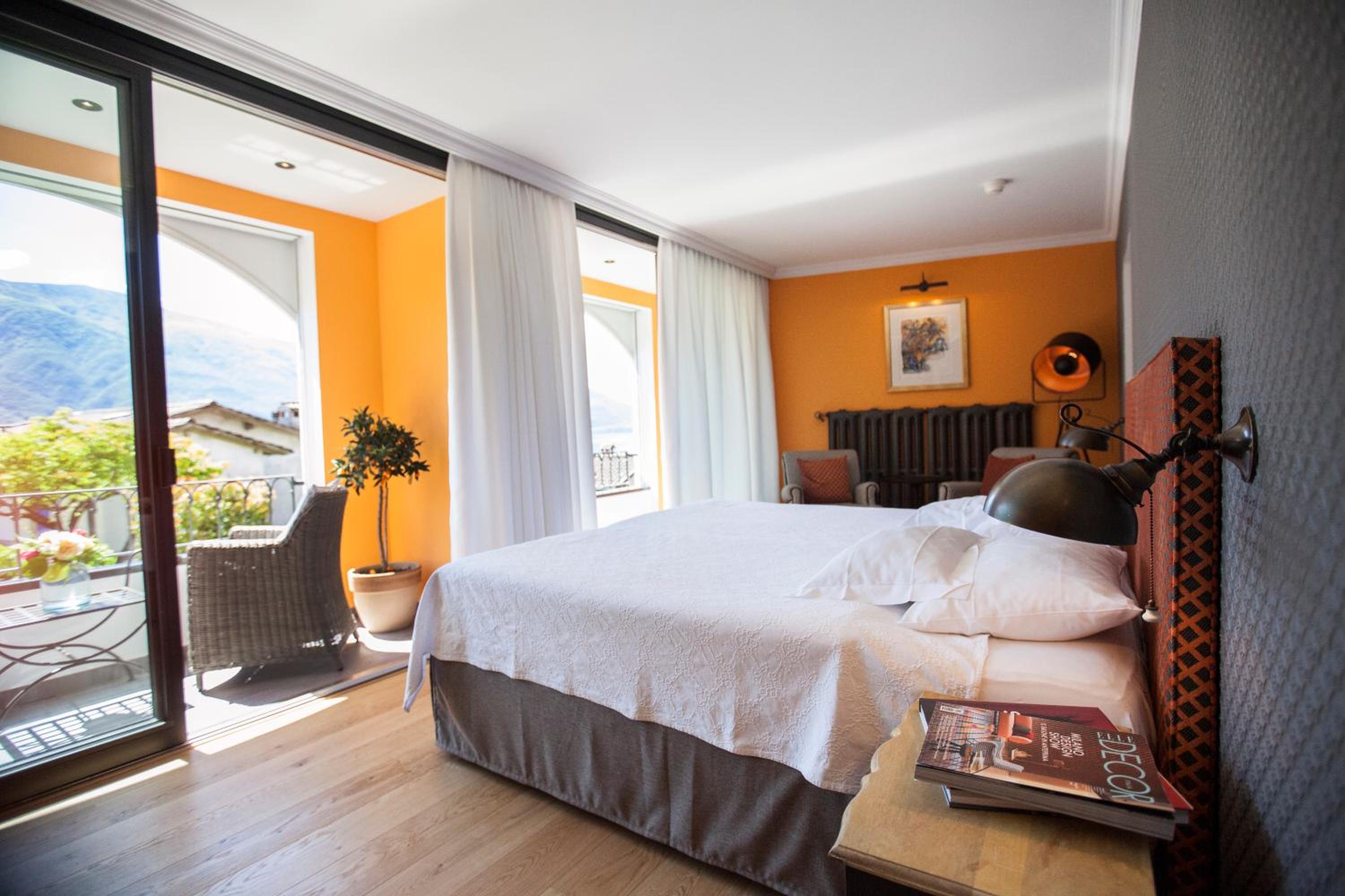 Suite with Lake View photo 2
