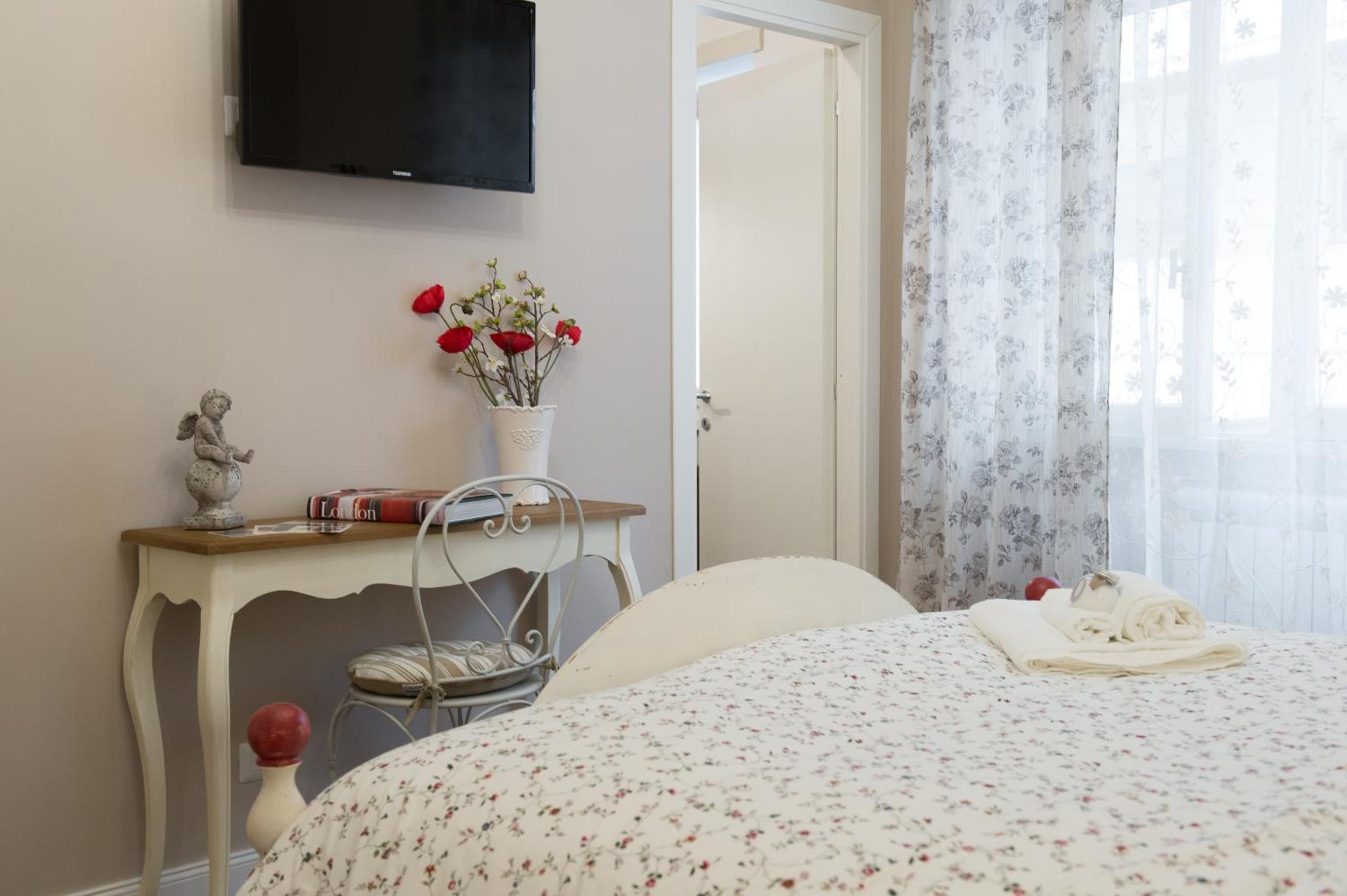 Deluxe Double Room photo 2