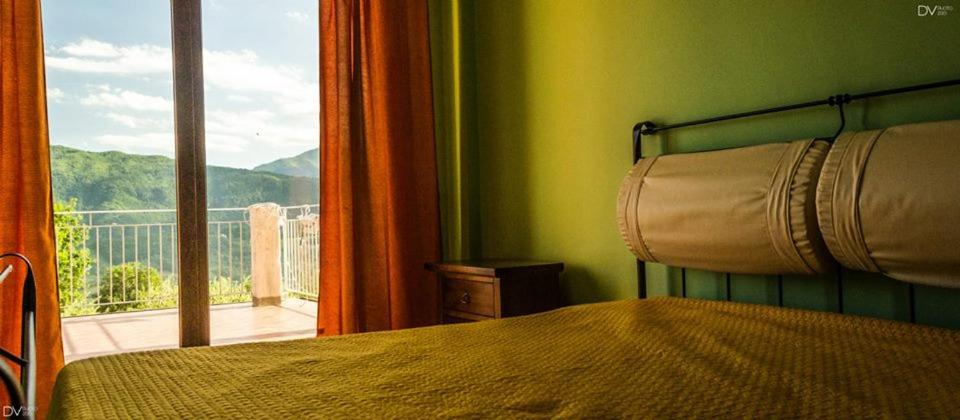 Double Room with Mountain View - Photo 2