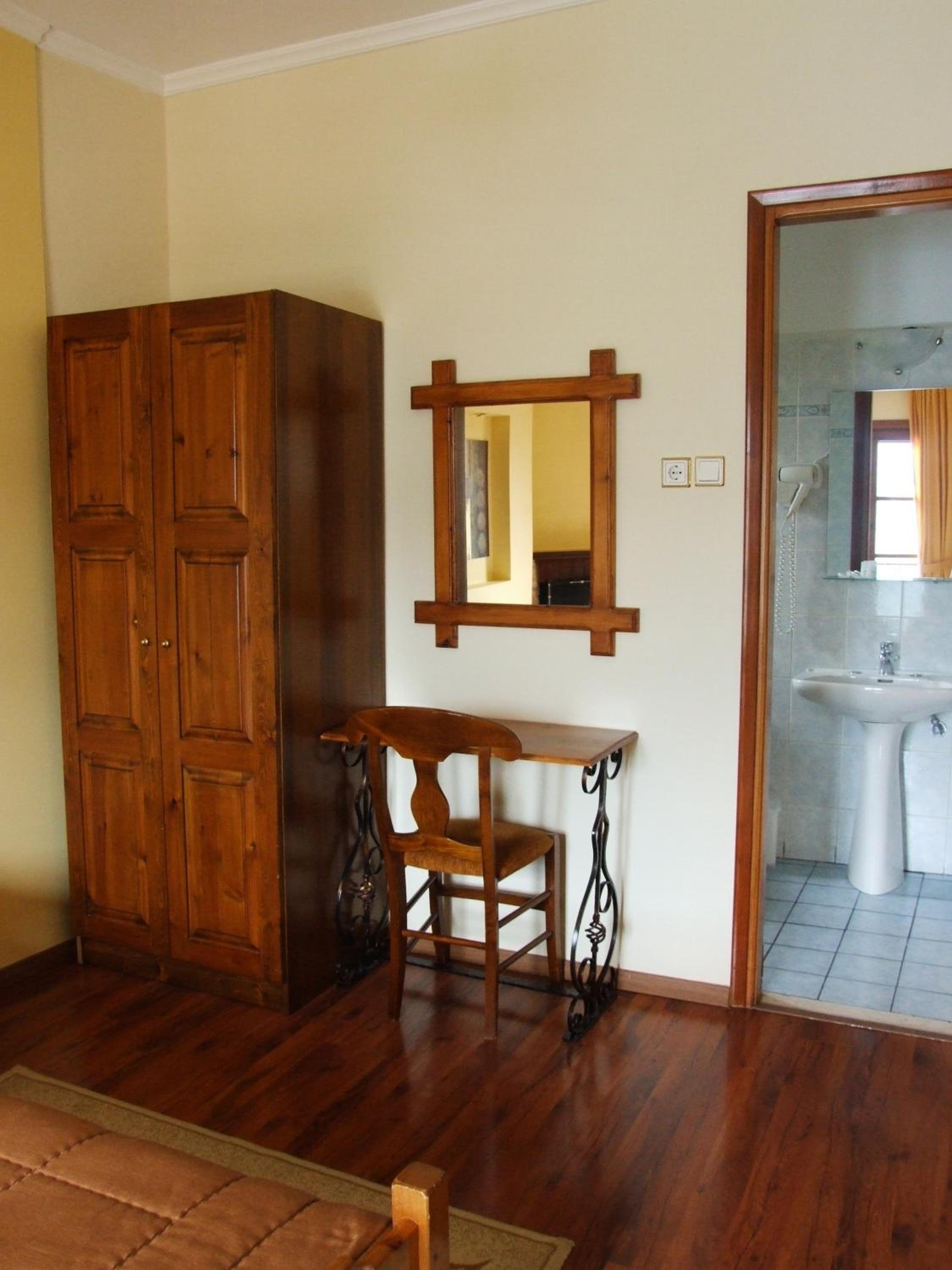Double Room with Lake View and Fireplace