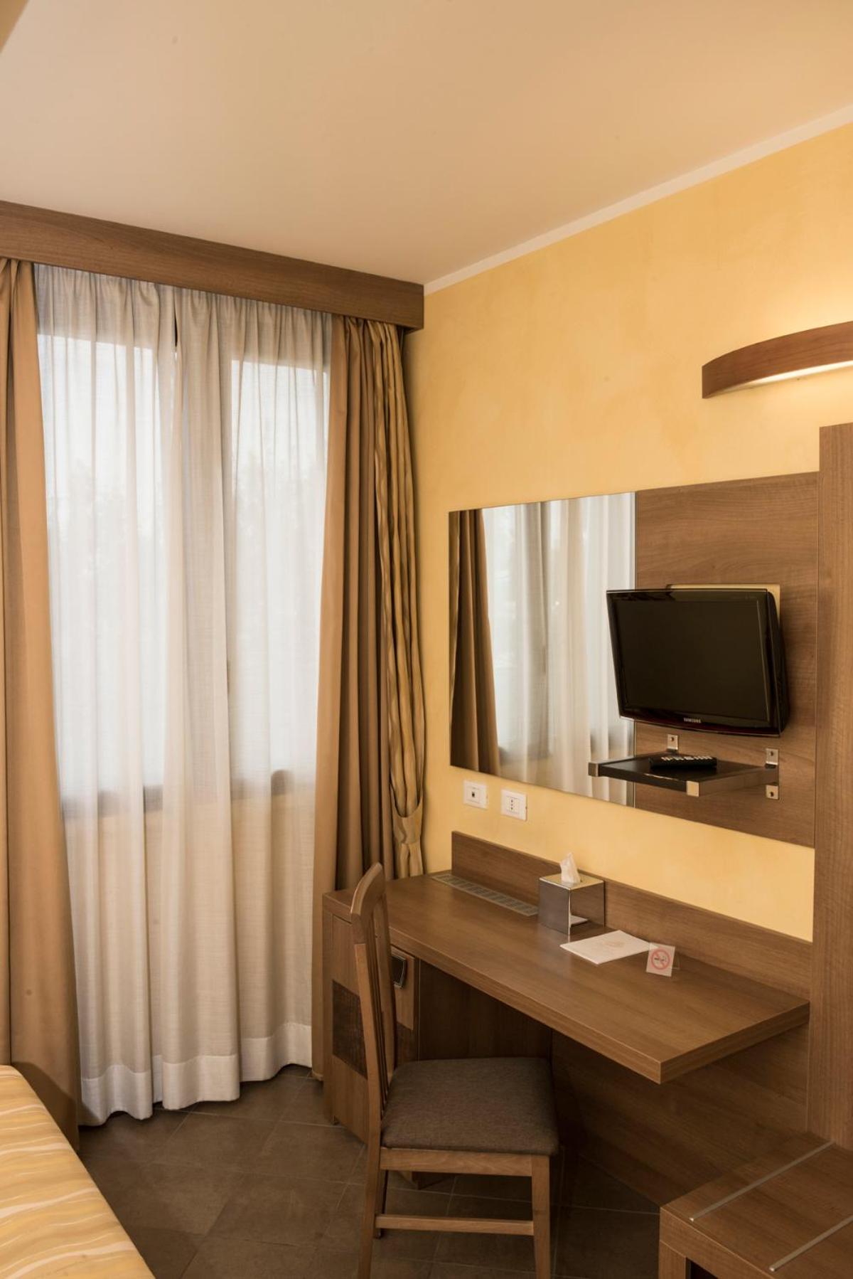 Comfort Twin Room photo 2