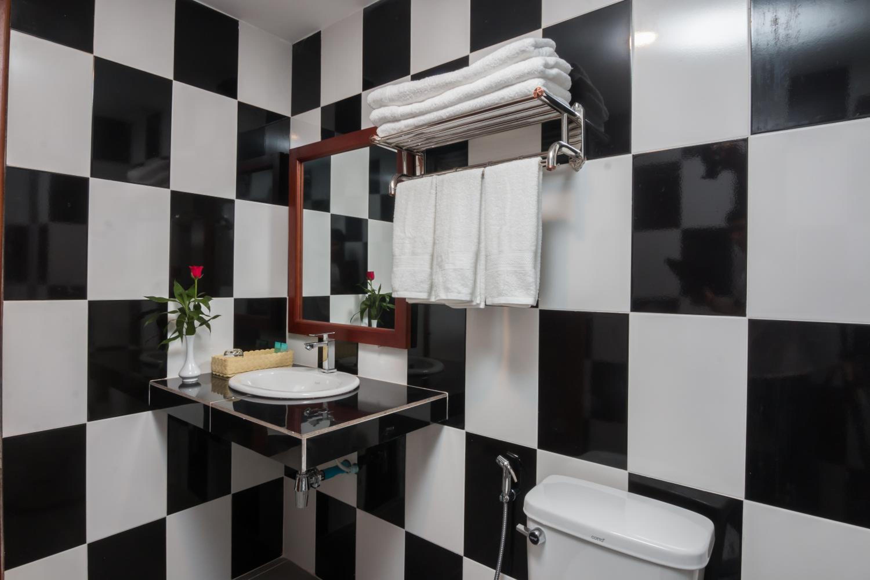 Deluxe Twin Room with Pool View