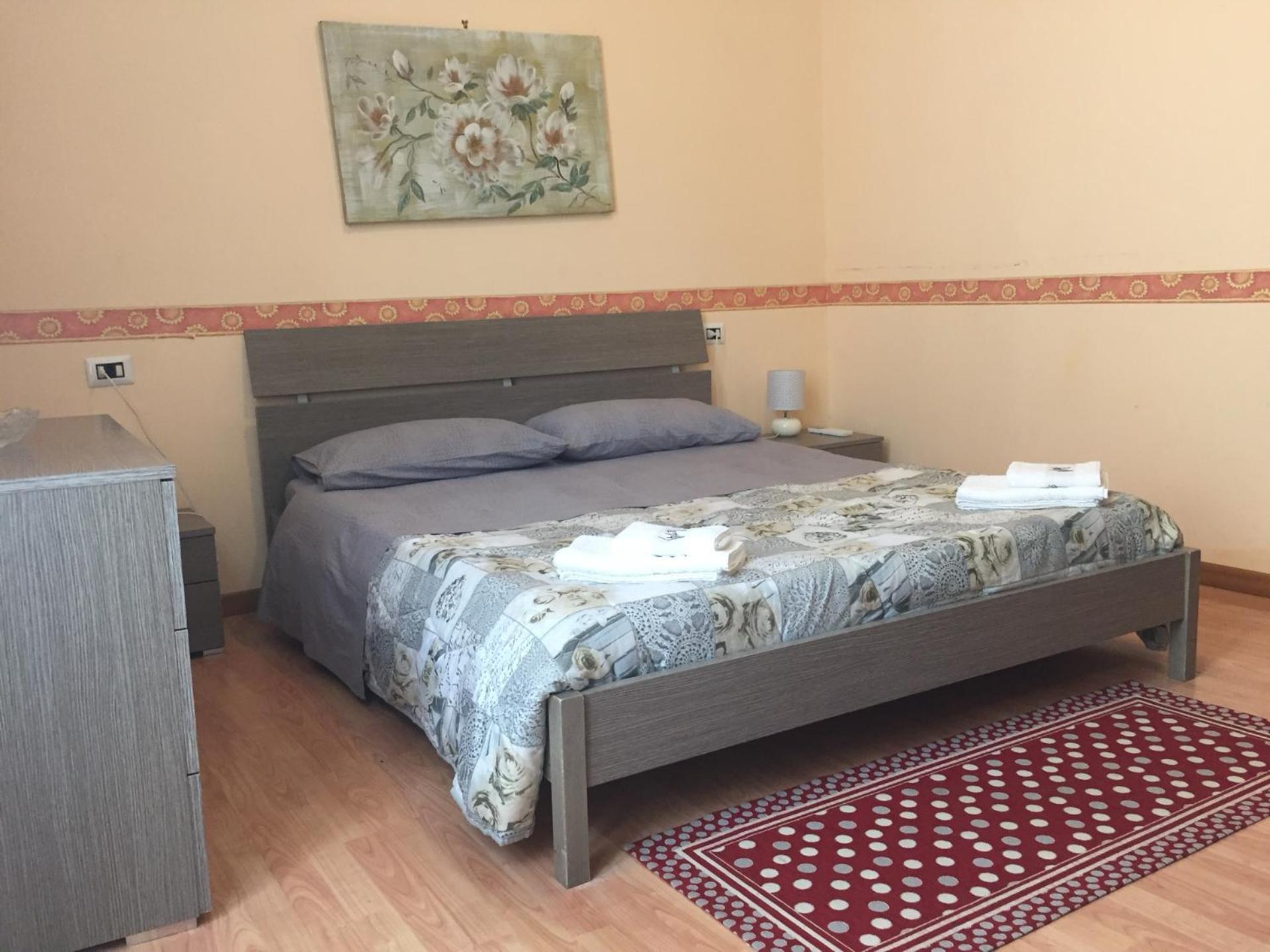 Double Room - Photo 2