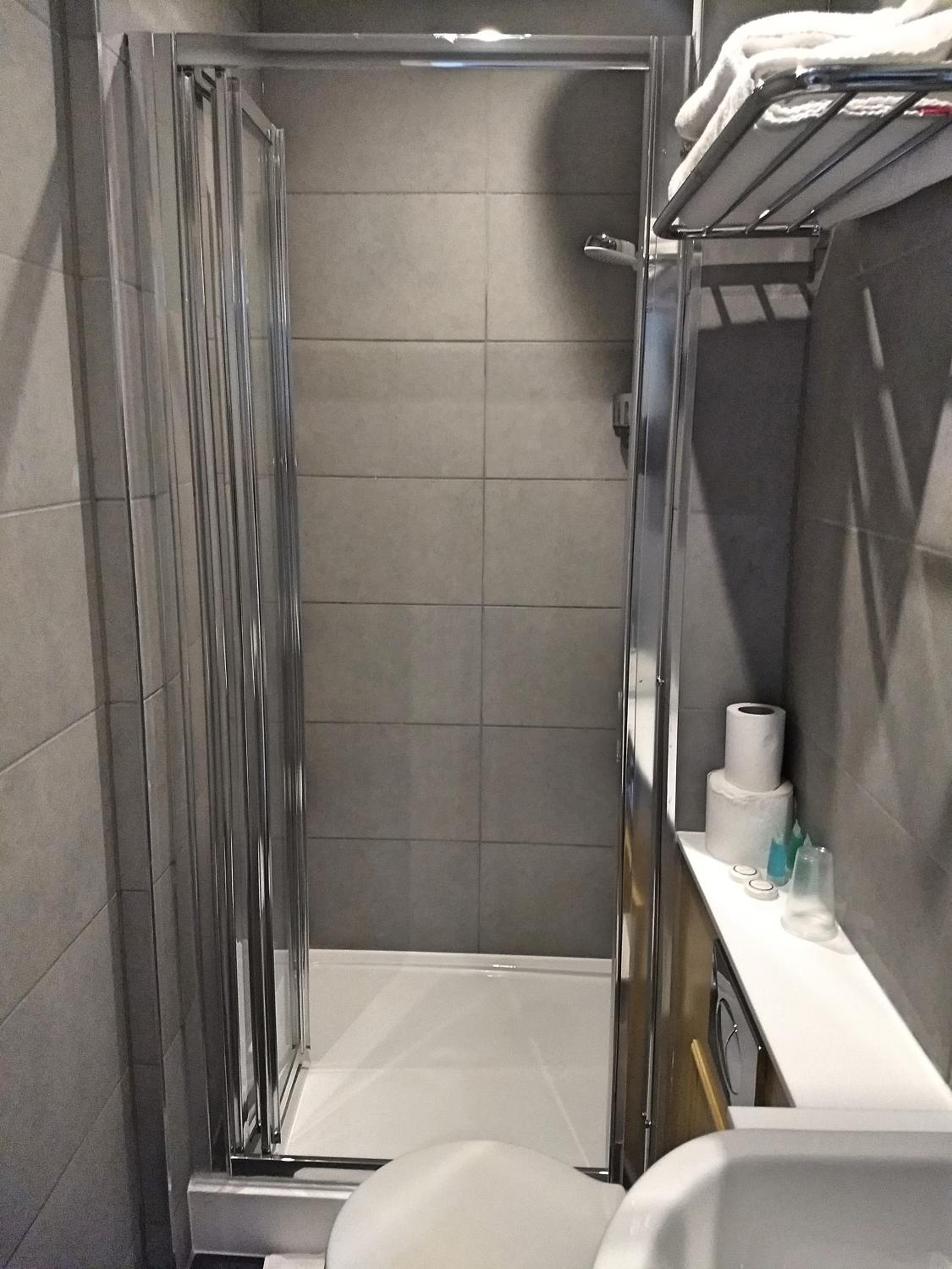 Single Room photo 3