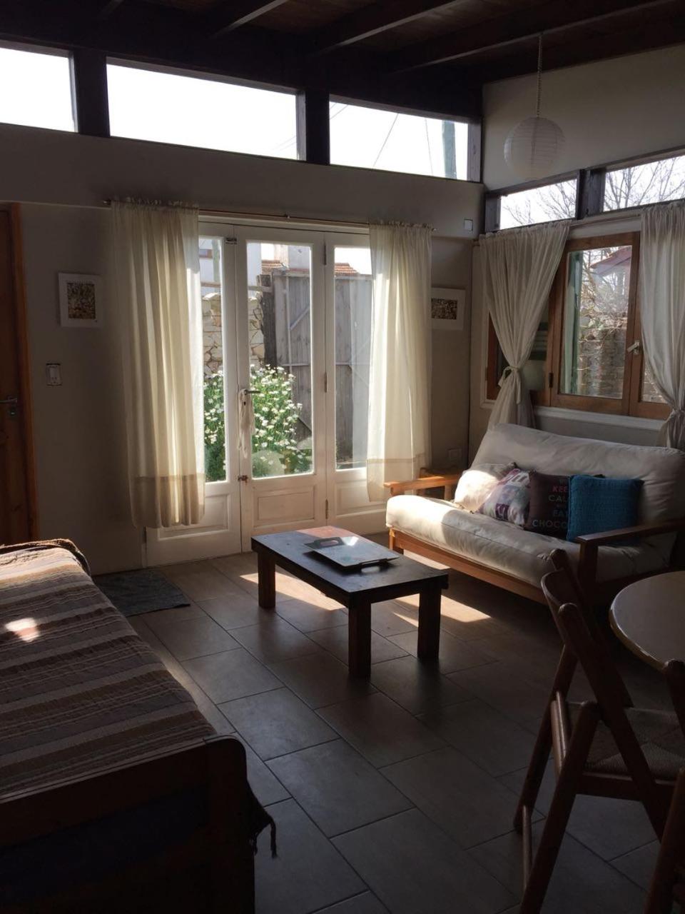 One-Bedroom House photo 1