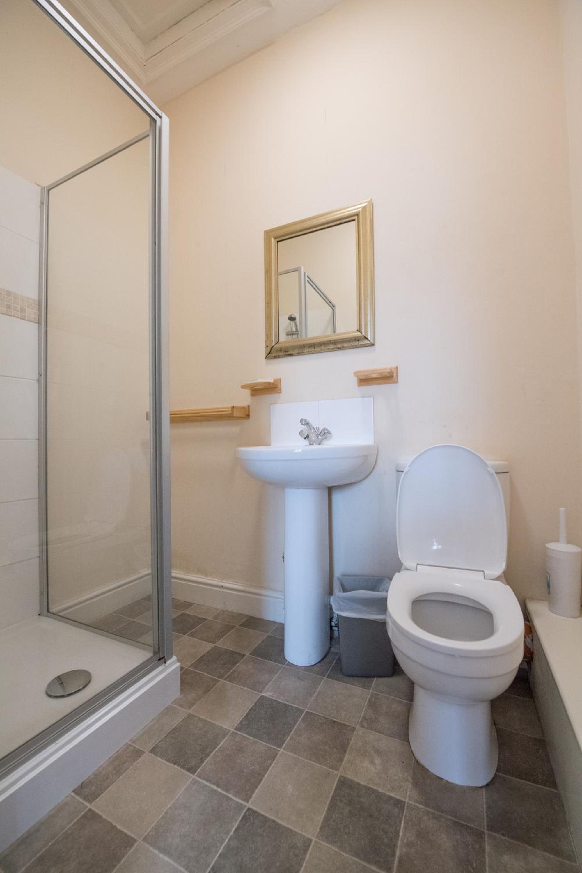 Family Room with Bathroom photo 2