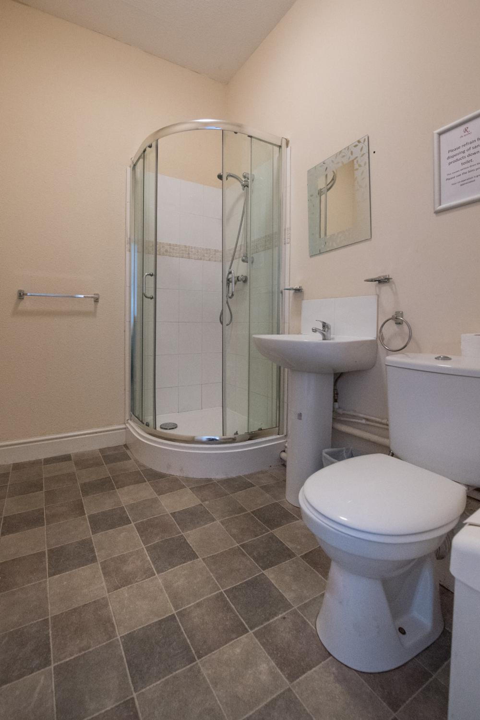 Double Room with Private Bathroom photo 3