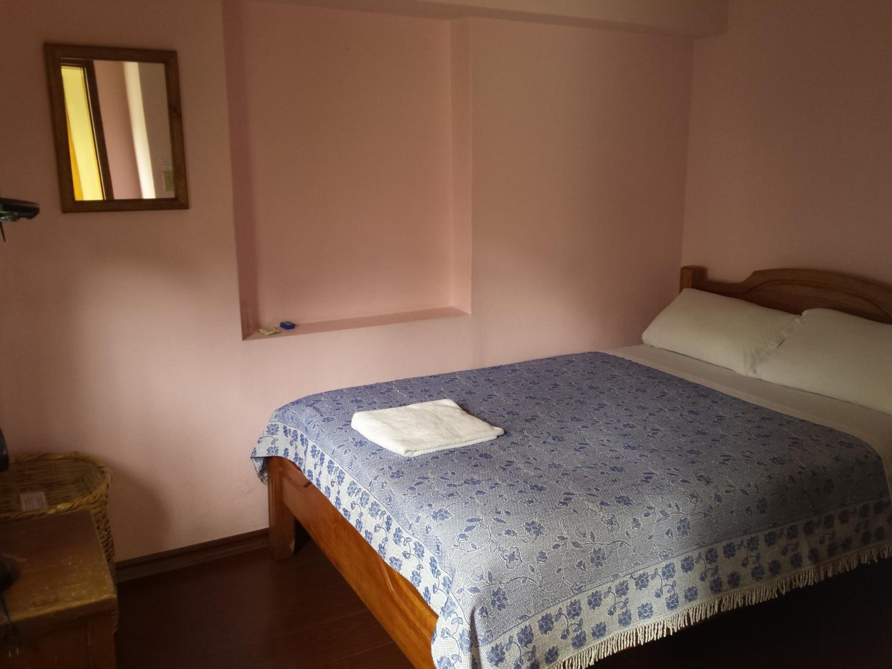 Double Room with Shared Bathroom photo 1